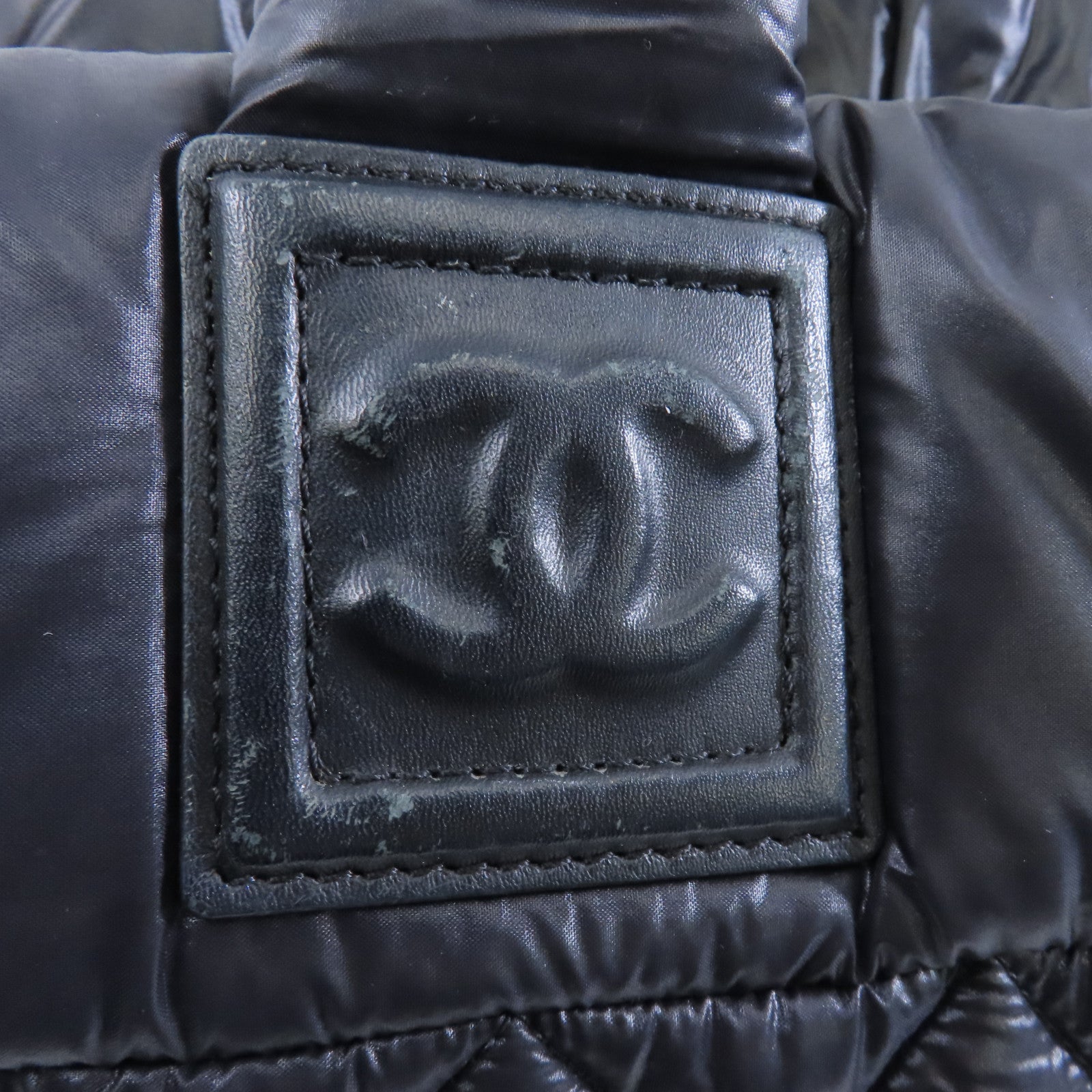 CHANEL 菱格尼龍Coco Cocoon銀扣肩背袋黑色