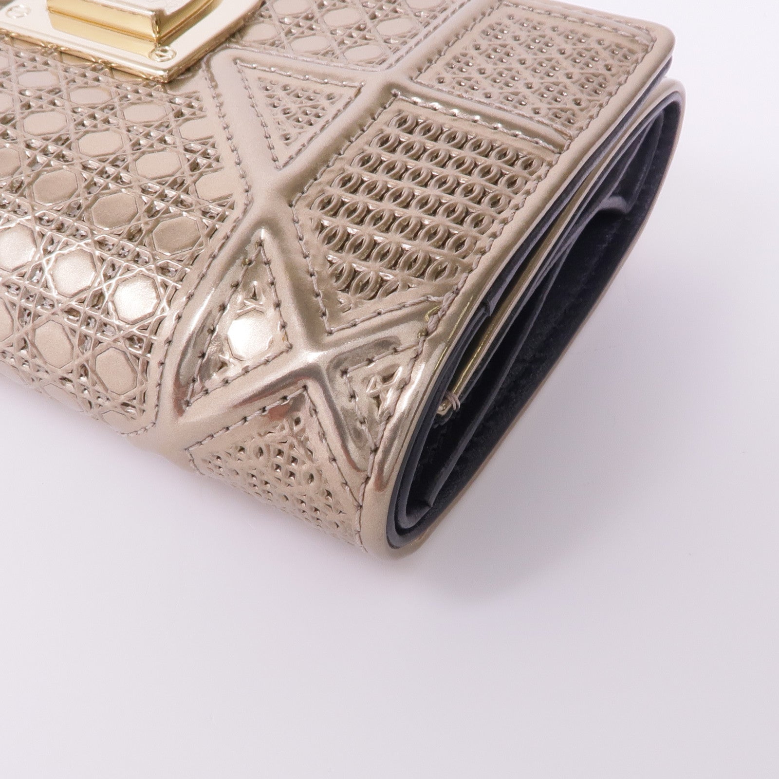 Dior 漆皮皮革Diorama金扣錢包