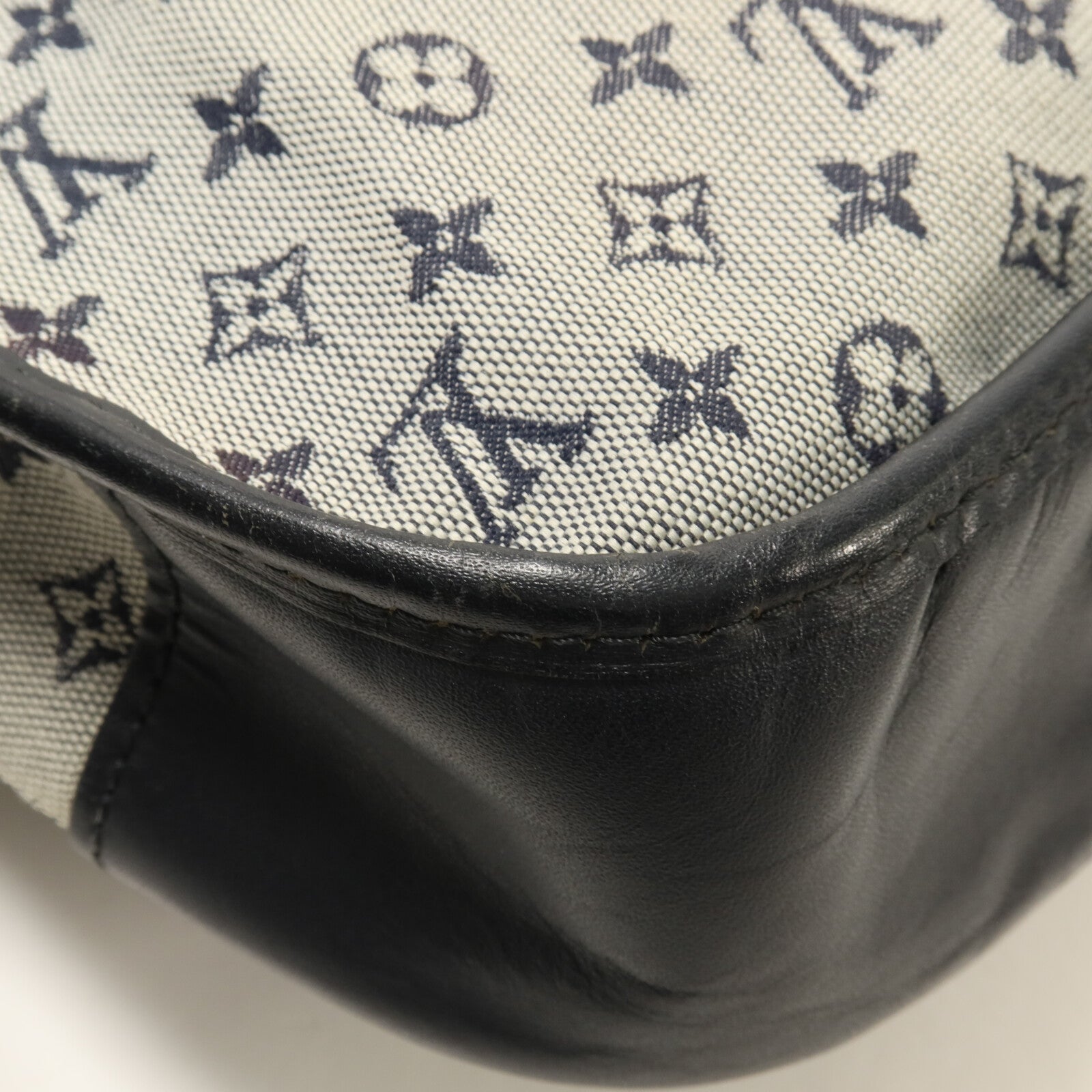 LOUIS VUITTON Monogram Mini Berangere肩背袋