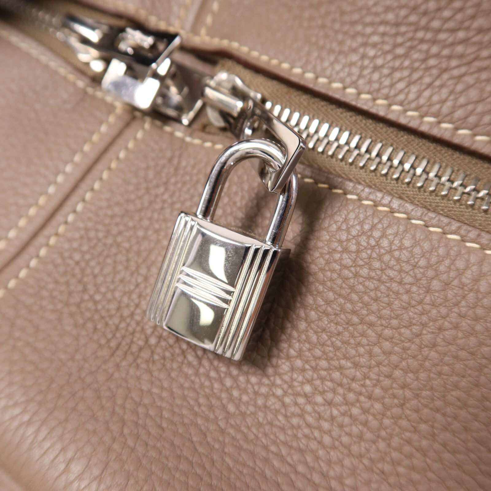 HERMES Clemence皮革Victoria 43銀扣肩背袋