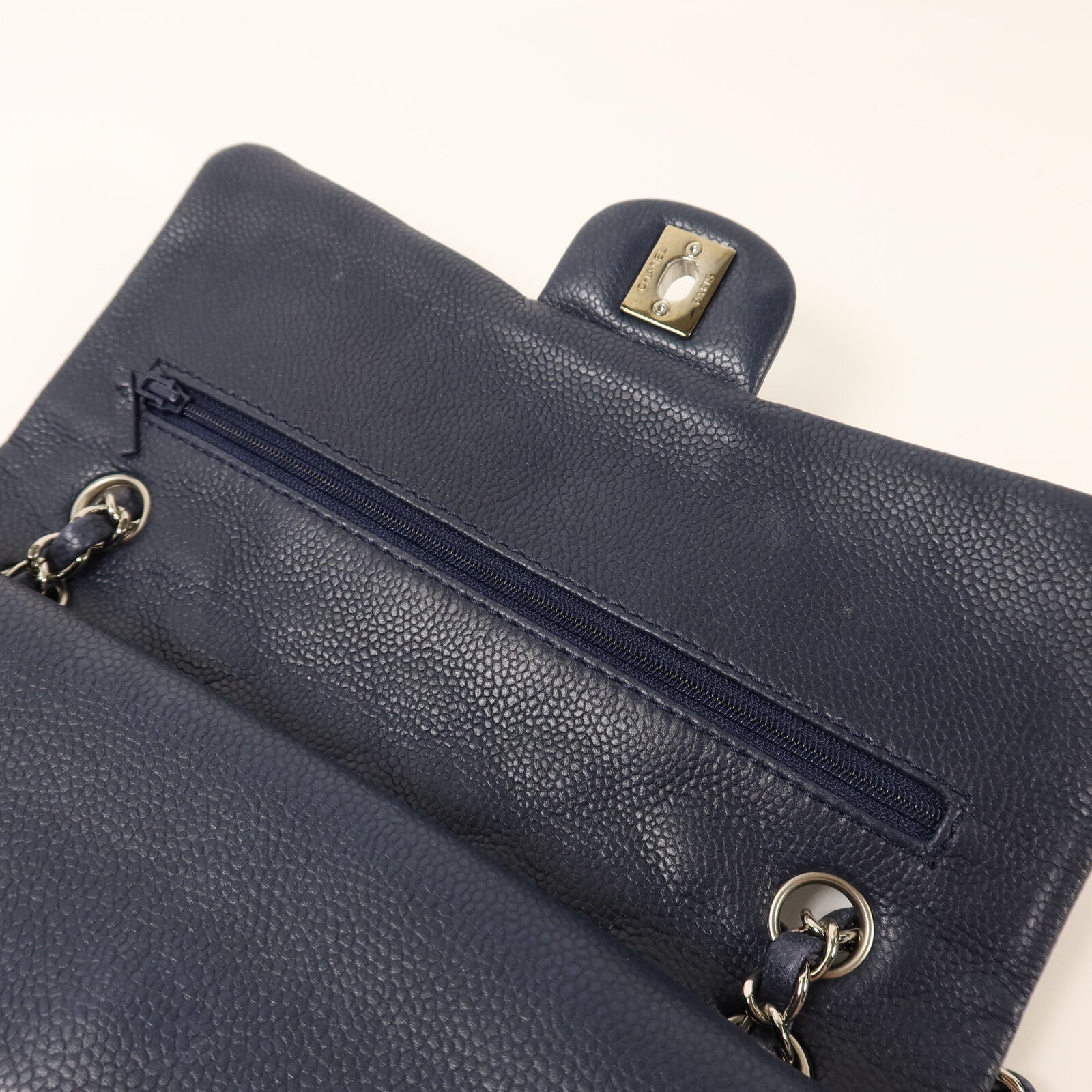 CHANEL 牛皮皮革Classic 25銀扣鏈帶肩背袋