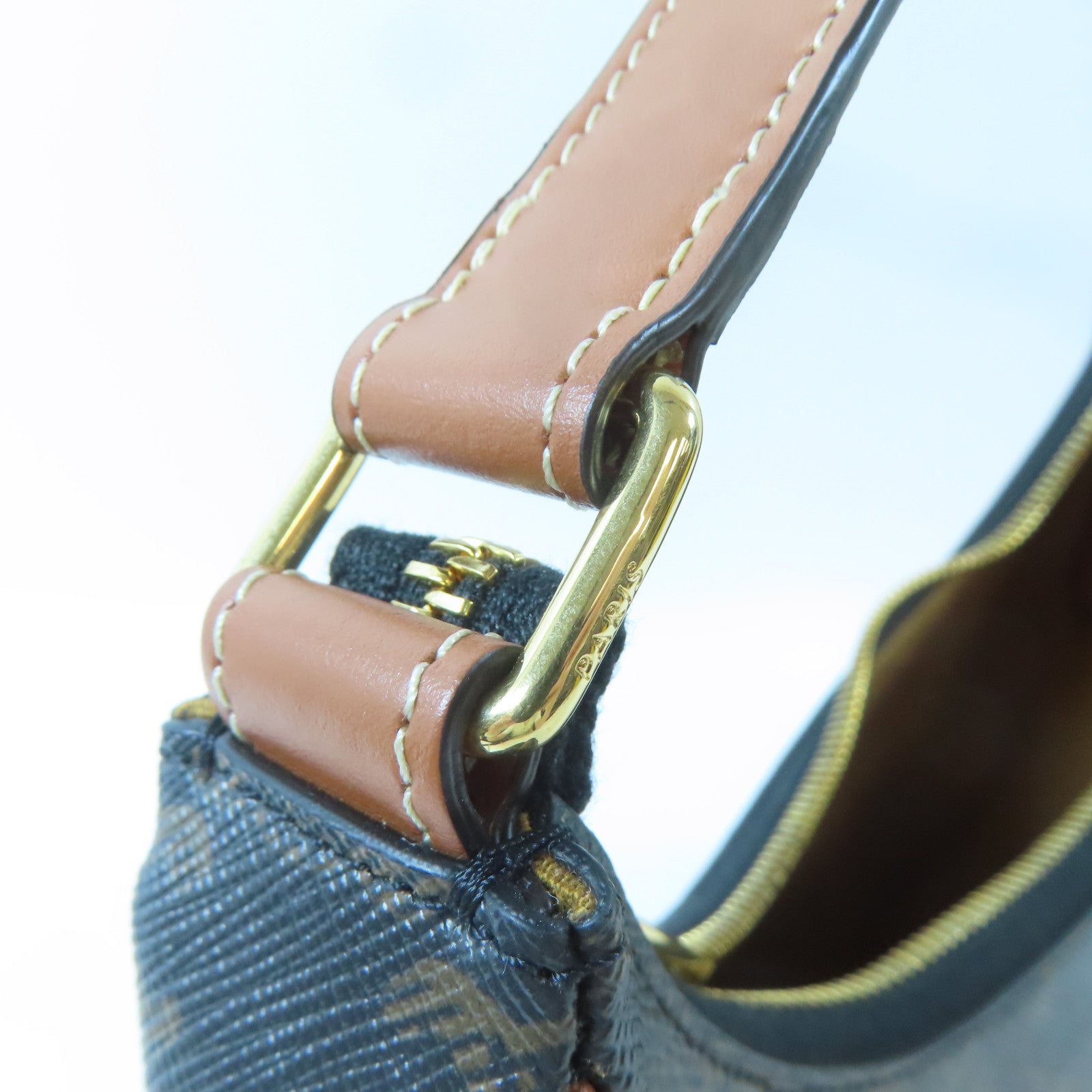 CELINE 塗層帆布Medium Ava金扣肩背袋啡色