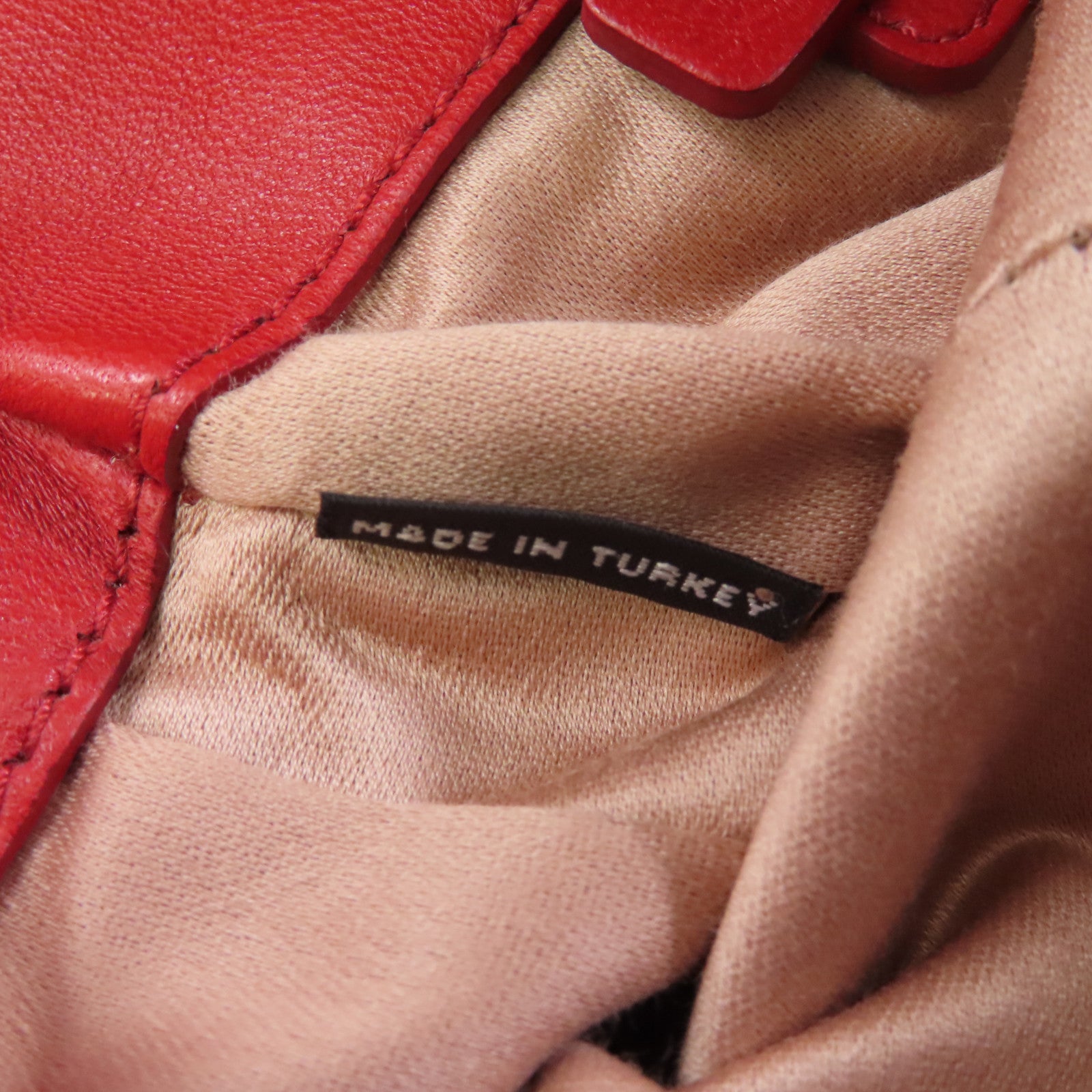 Miu Miu 羊皮皮革Shoulder Bag銀扣肩背袋紅色