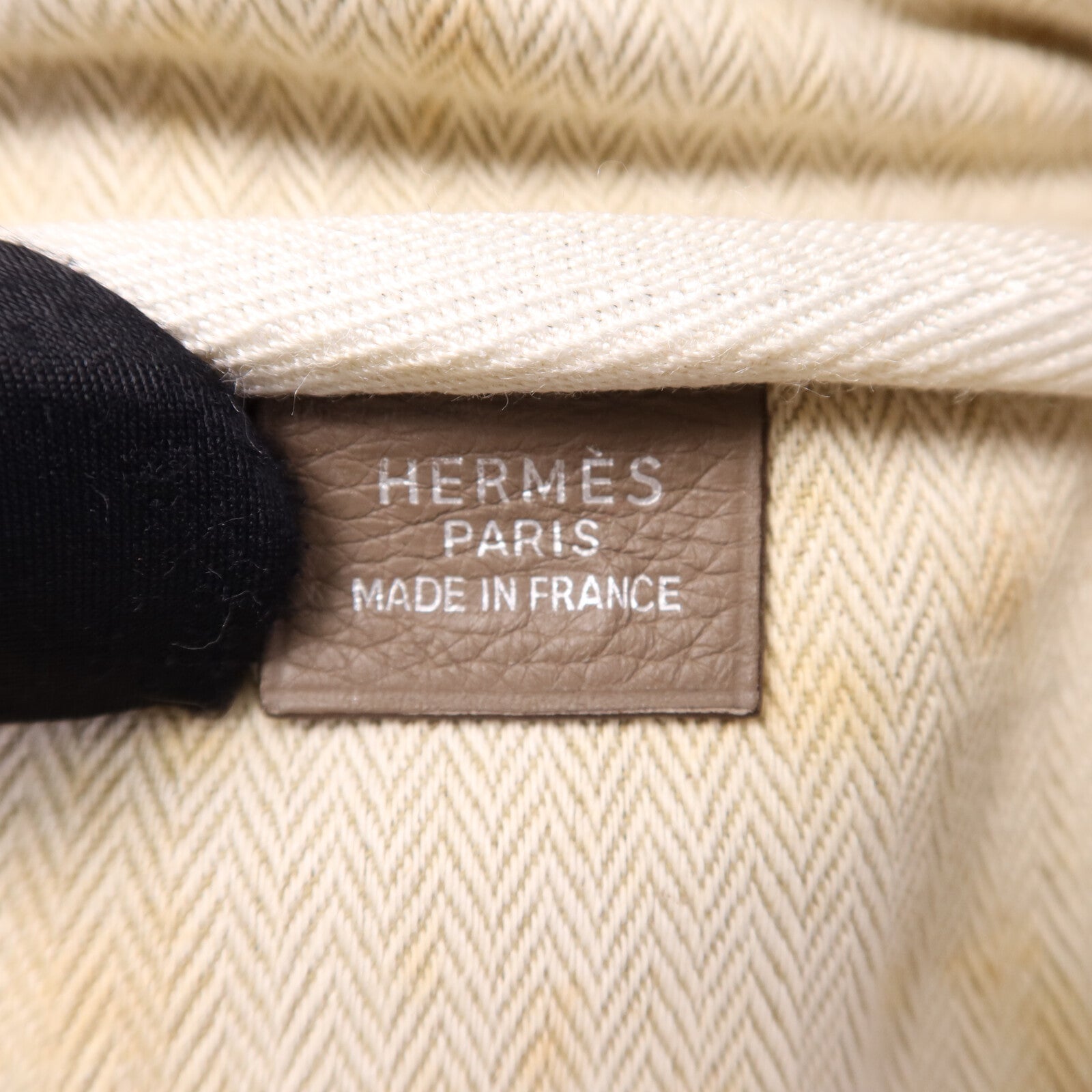 HERMES Clemence皮革Victoria 43銀扣肩背袋