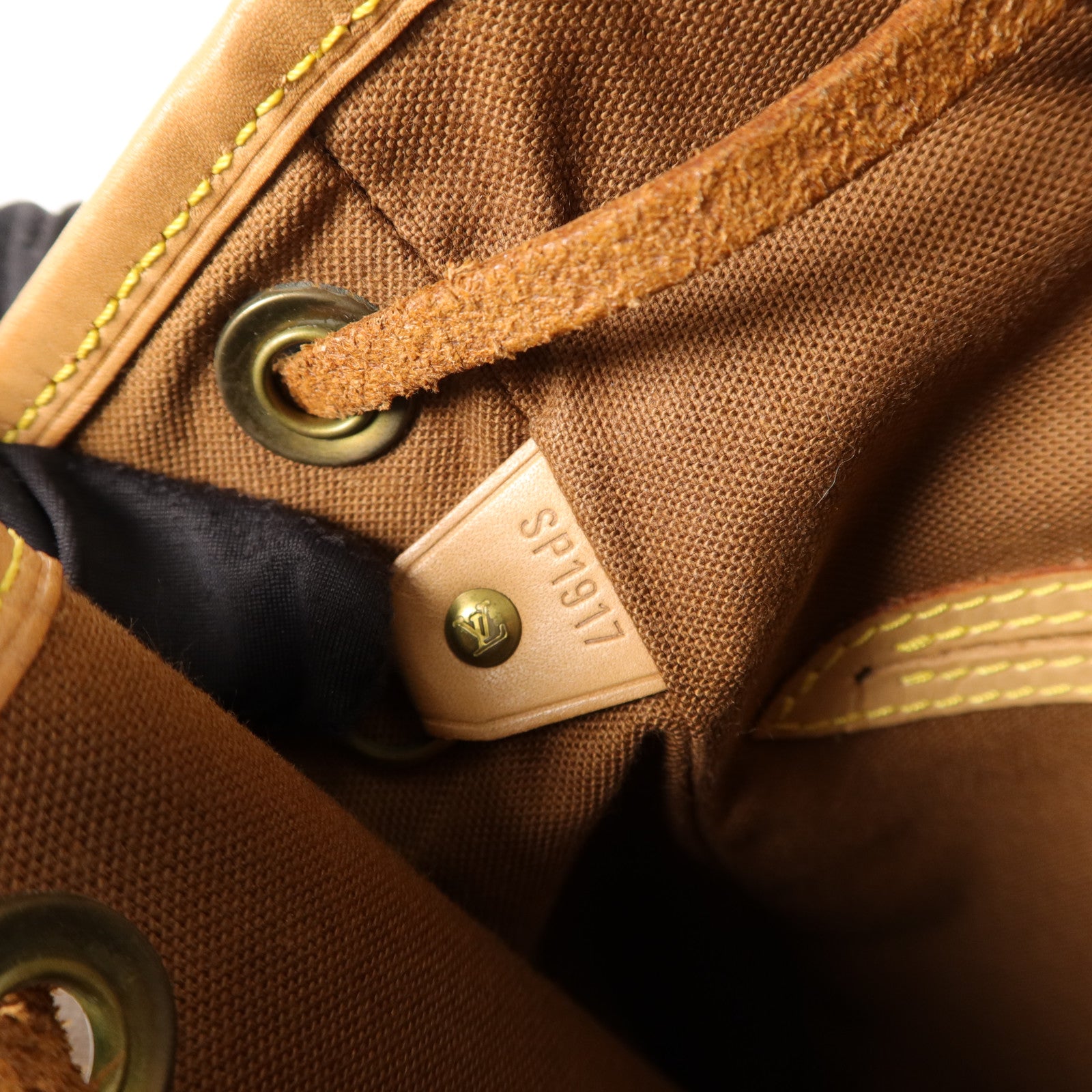 LOUIS VUITTON Monogram Montsouris MM Backpack背包