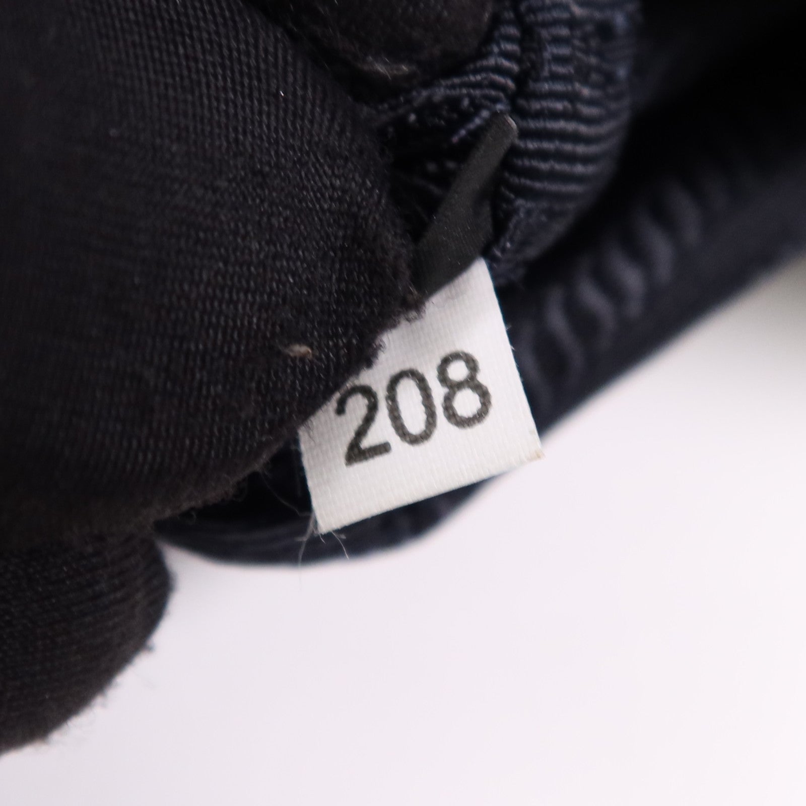 PRADA 牛皮皮革Shoulder Bag金扣肩背袋