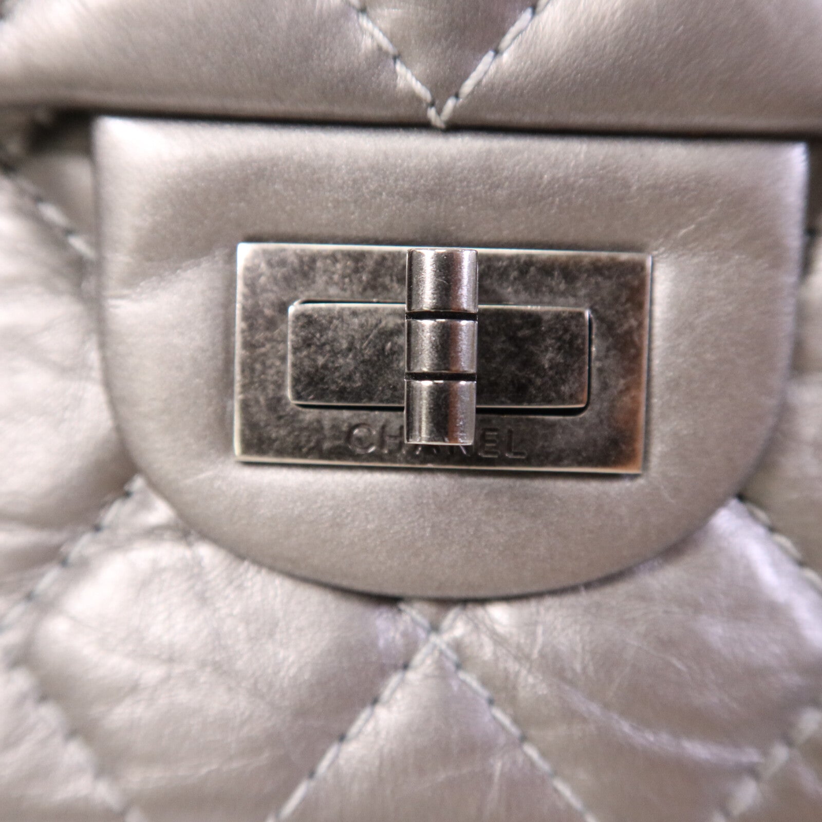CHANEL 牛皮皮革2.55 Large銀扣鏈帶肩背袋