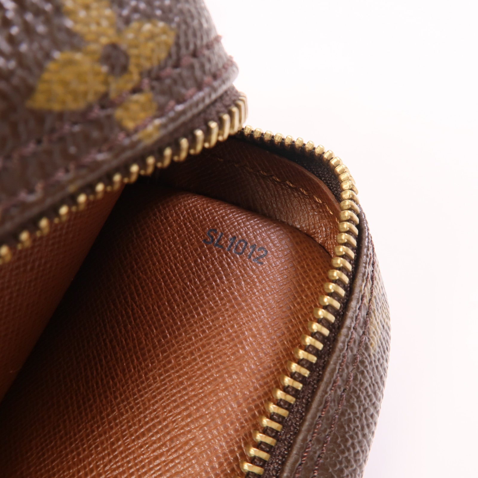 LOUIS VUITTON Monogram Danube金扣肩背袋