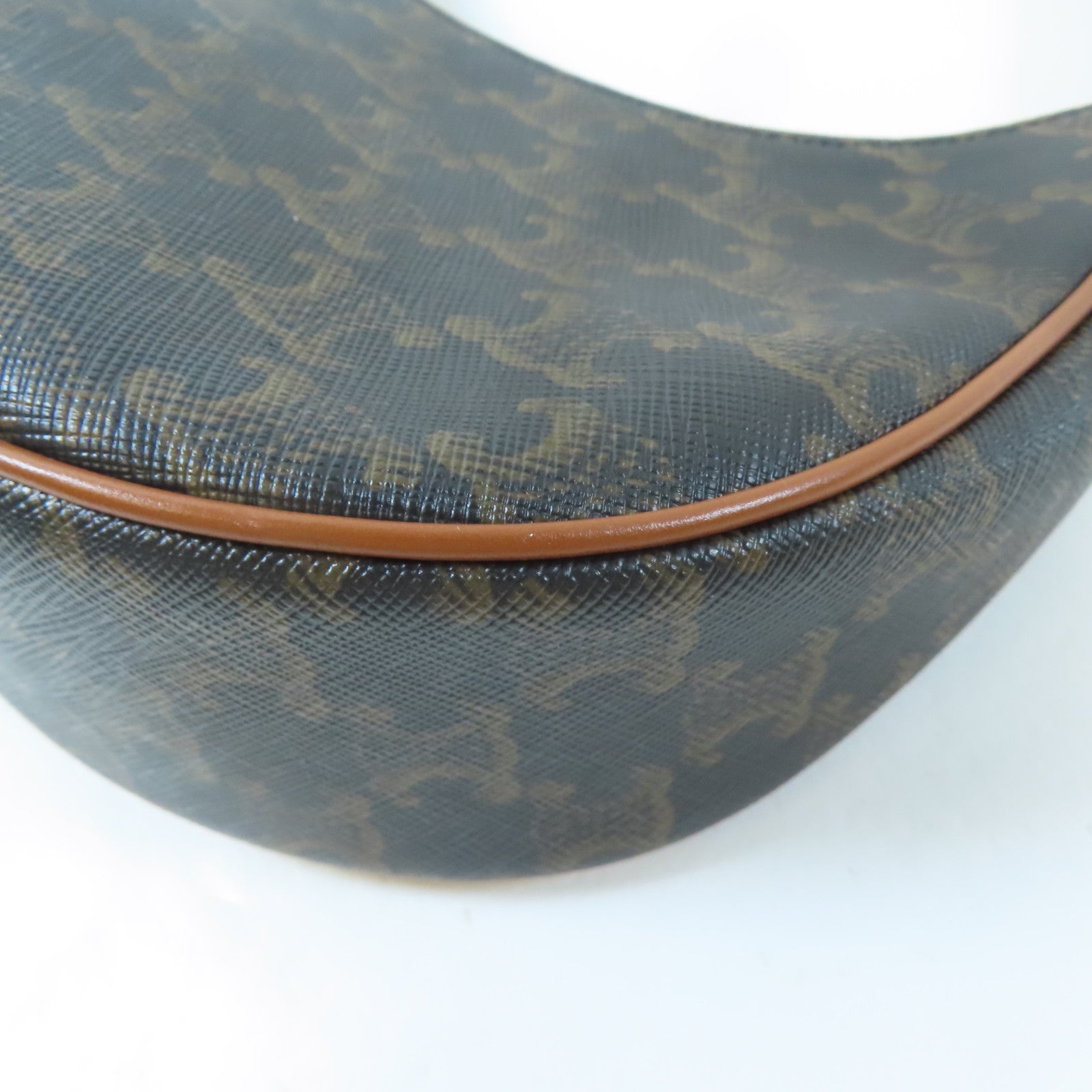CELINE 塗層帆布Medium Ava金扣肩背袋啡色