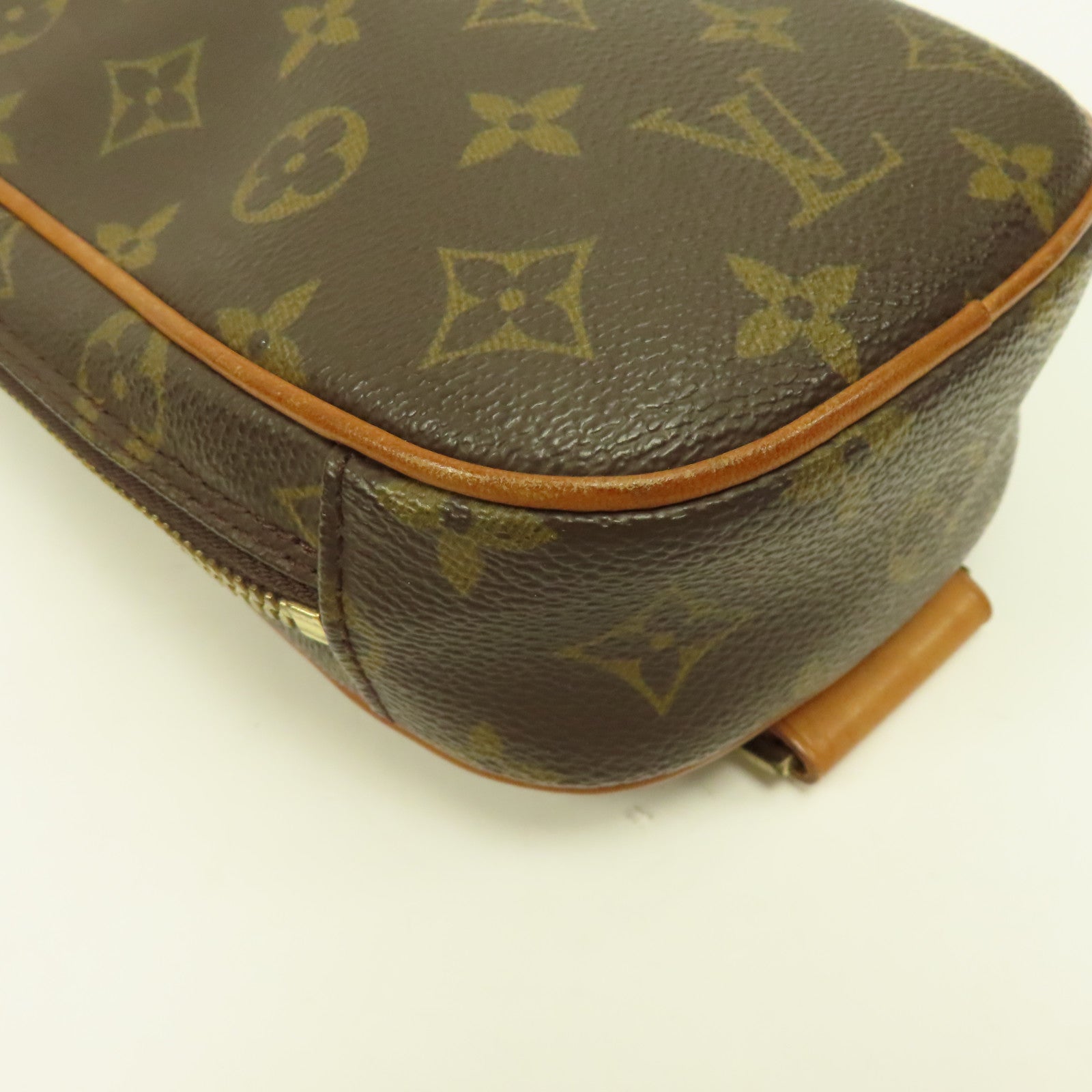 LOUIS VUITTON Monogram Pochette Gange金扣肩背袋啡色