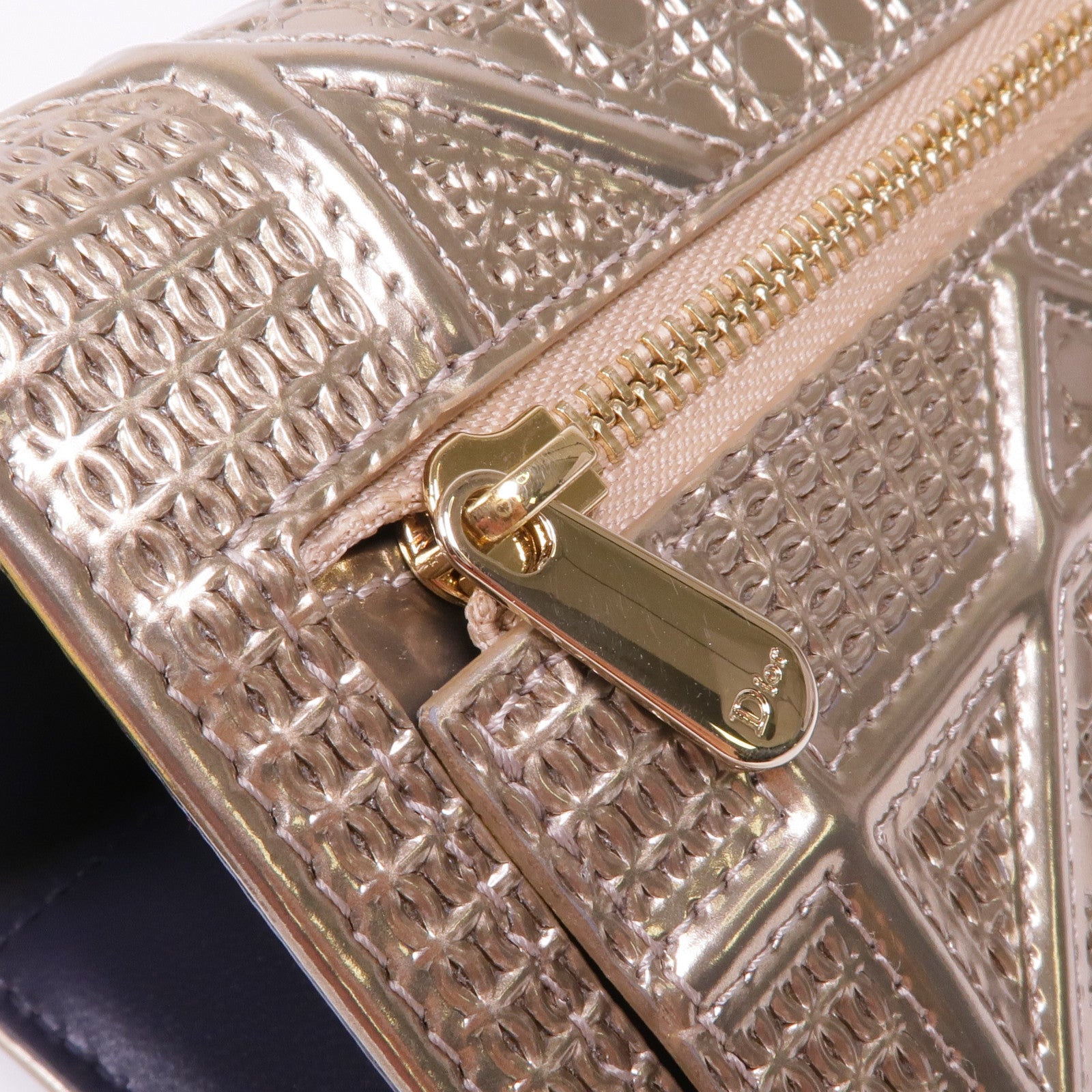 Dior 漆皮皮革Diorama金扣錢包