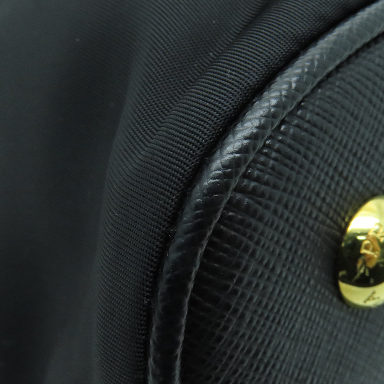 PRADA 【激減優惠】尼龍/Saffiano皮革Shoulder Bag金扣肩背袋黑色
