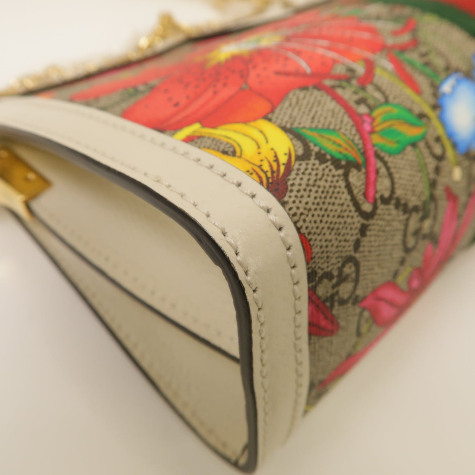 GUCCI 塗層帆布Shoulder Bag金扣鏈帶肩背袋白色