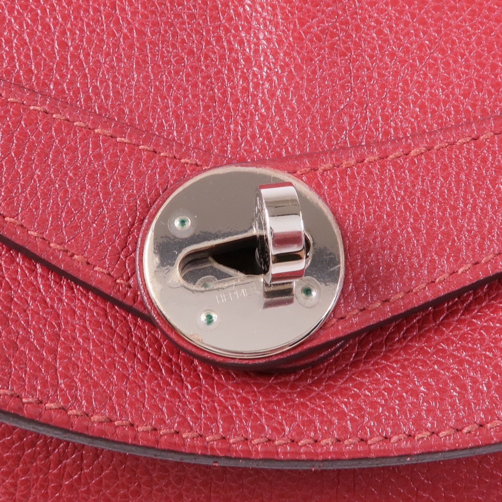 HERMES 【激減優惠】Clemence皮革Lindy 30銀扣肩背袋Rouge Casaque