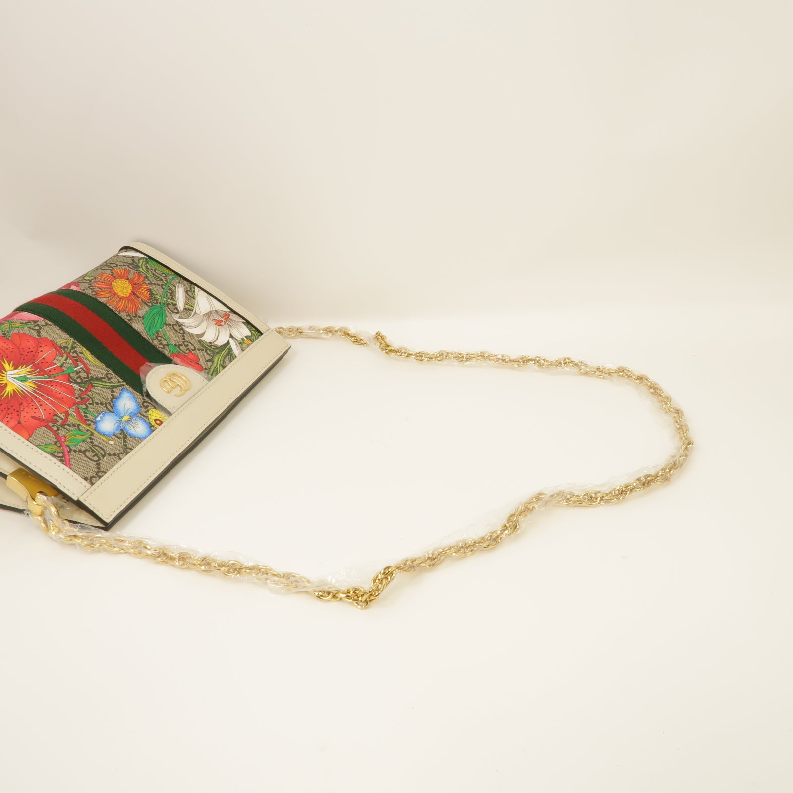 GUCCI 塗層帆布Shoulder Bag金扣鏈帶肩背袋白色
