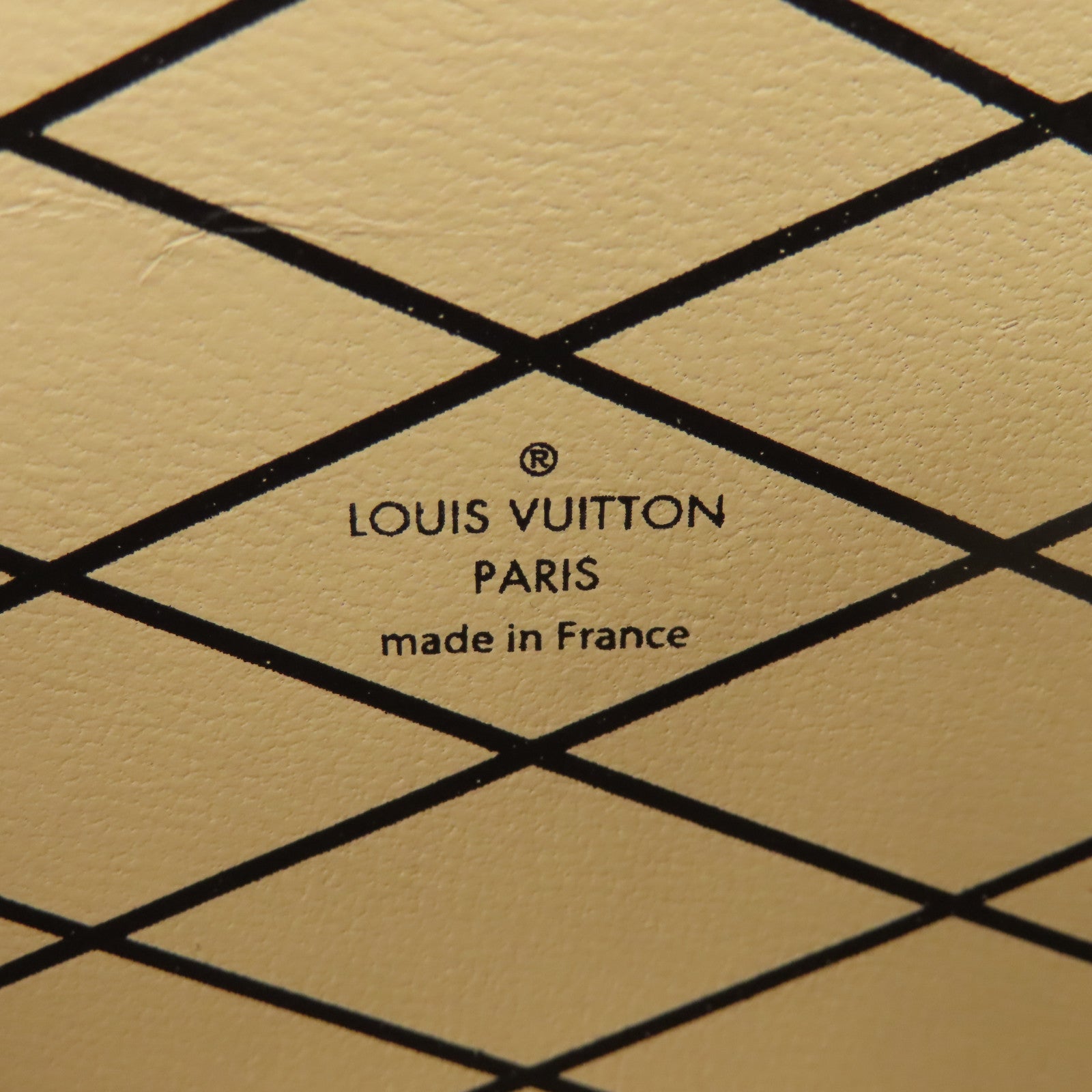 LOUIS VUITTON 【激減優惠】Epi Petite Malle金扣肩背袋黑色/紅色