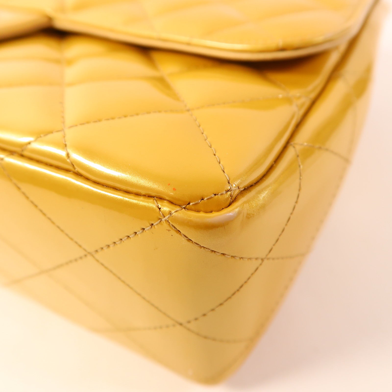 CHANEL 漆皮皮革Large Classic金扣鏈帶肩背袋