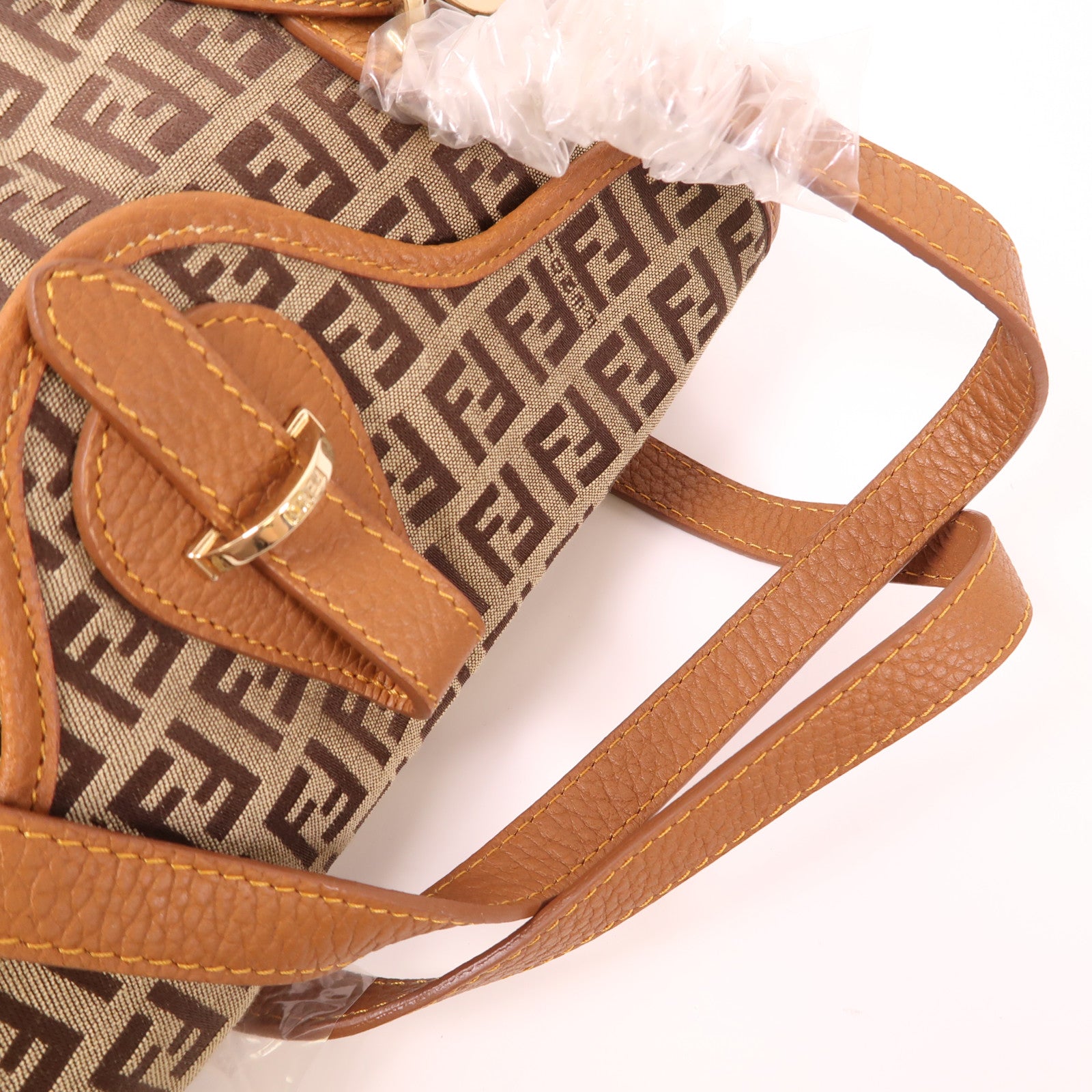 FENDI 帆布Hand Bag金扣手挽袋