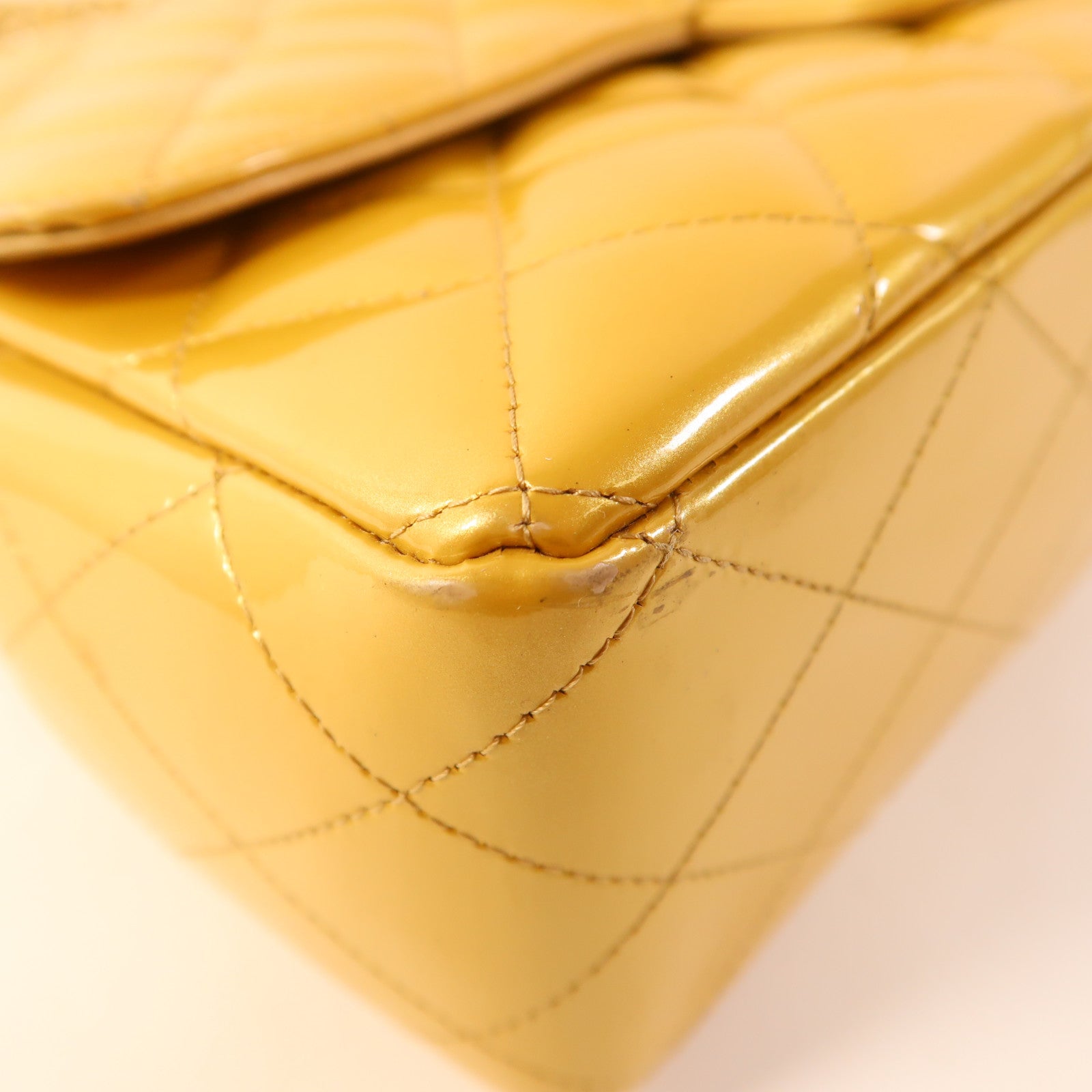 CHANEL 漆皮皮革Large Classic金扣鏈帶肩背袋