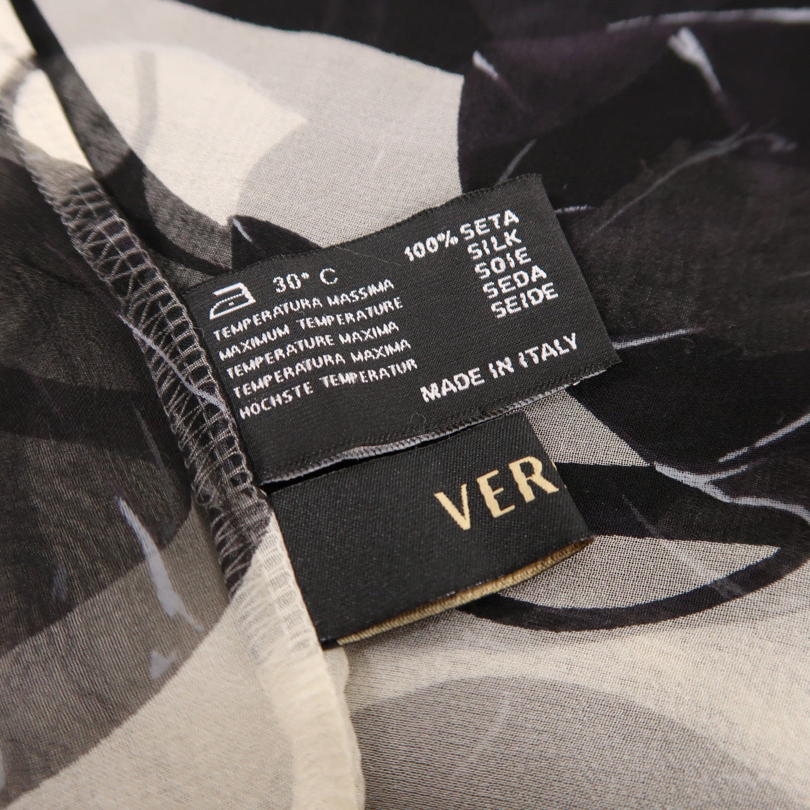 VERSACE 絲質Scarf絲巾