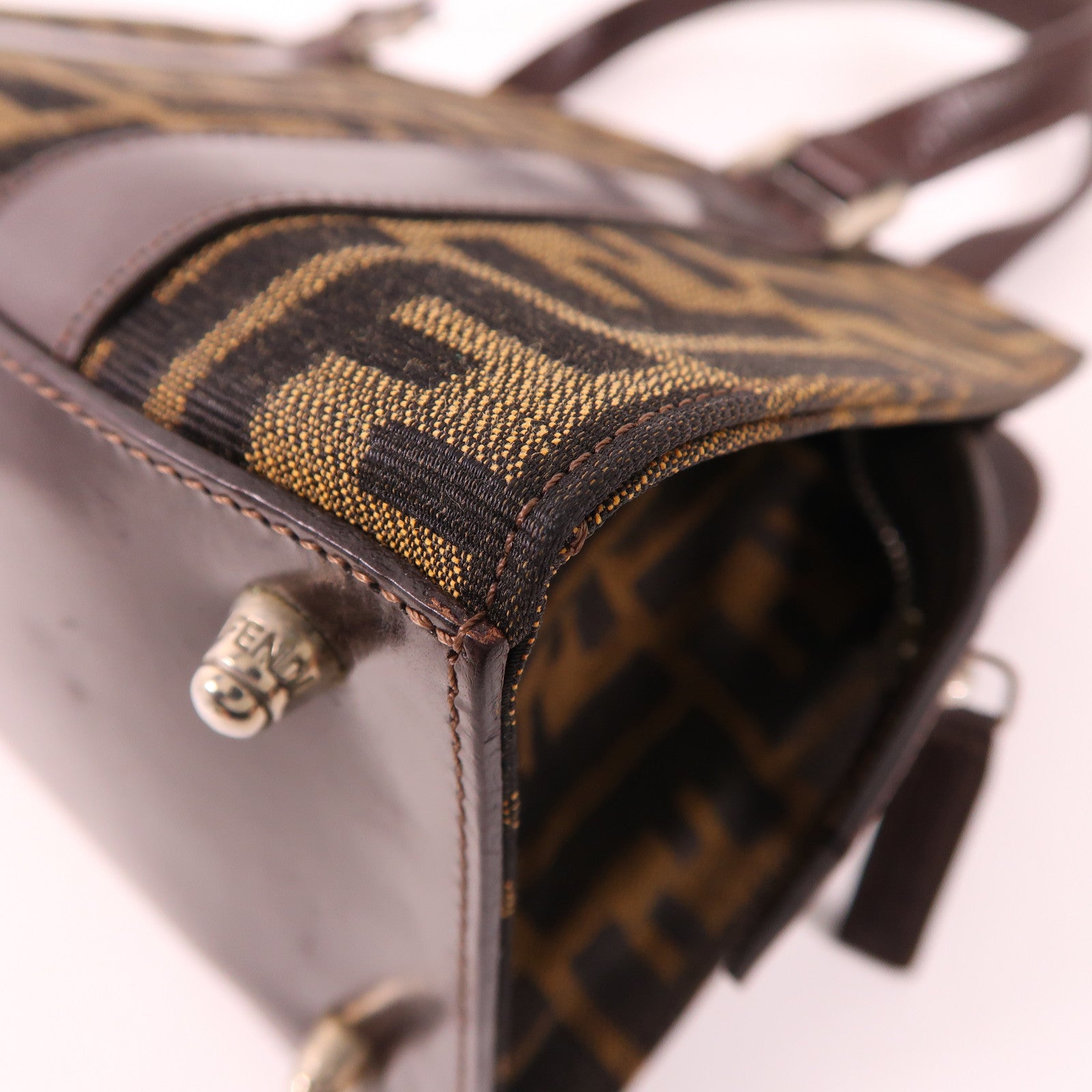 FENDI 帆布Hand Bag銀扣手挽袋