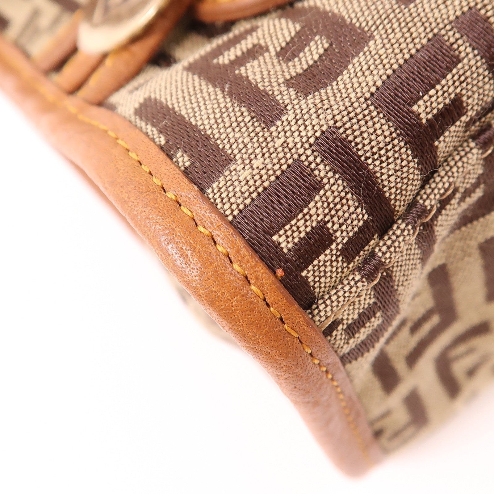 FENDI 帆布Hand Bag金扣手挽袋