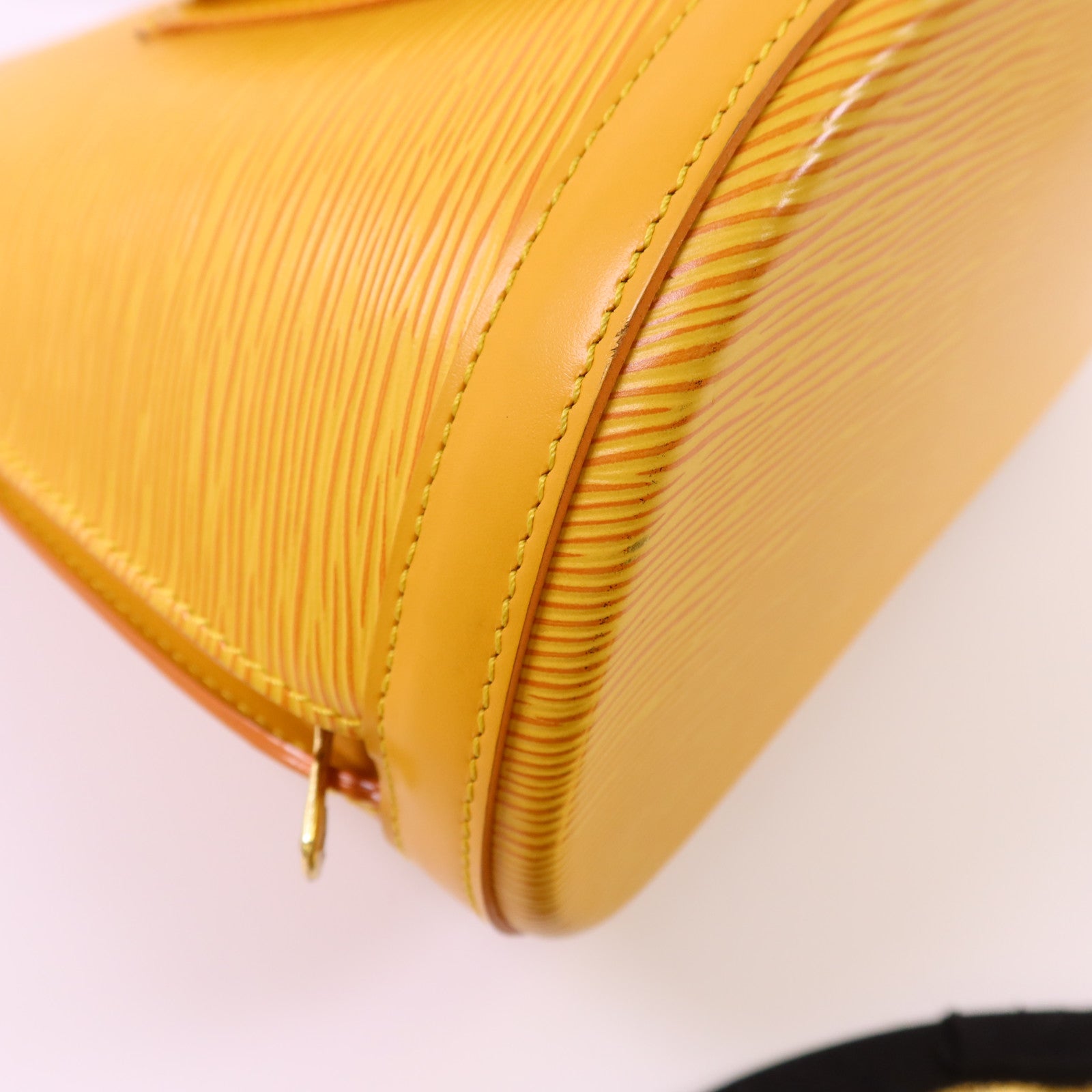 LOUIS VUITTON Epi Gobelins Backpack金扣背包