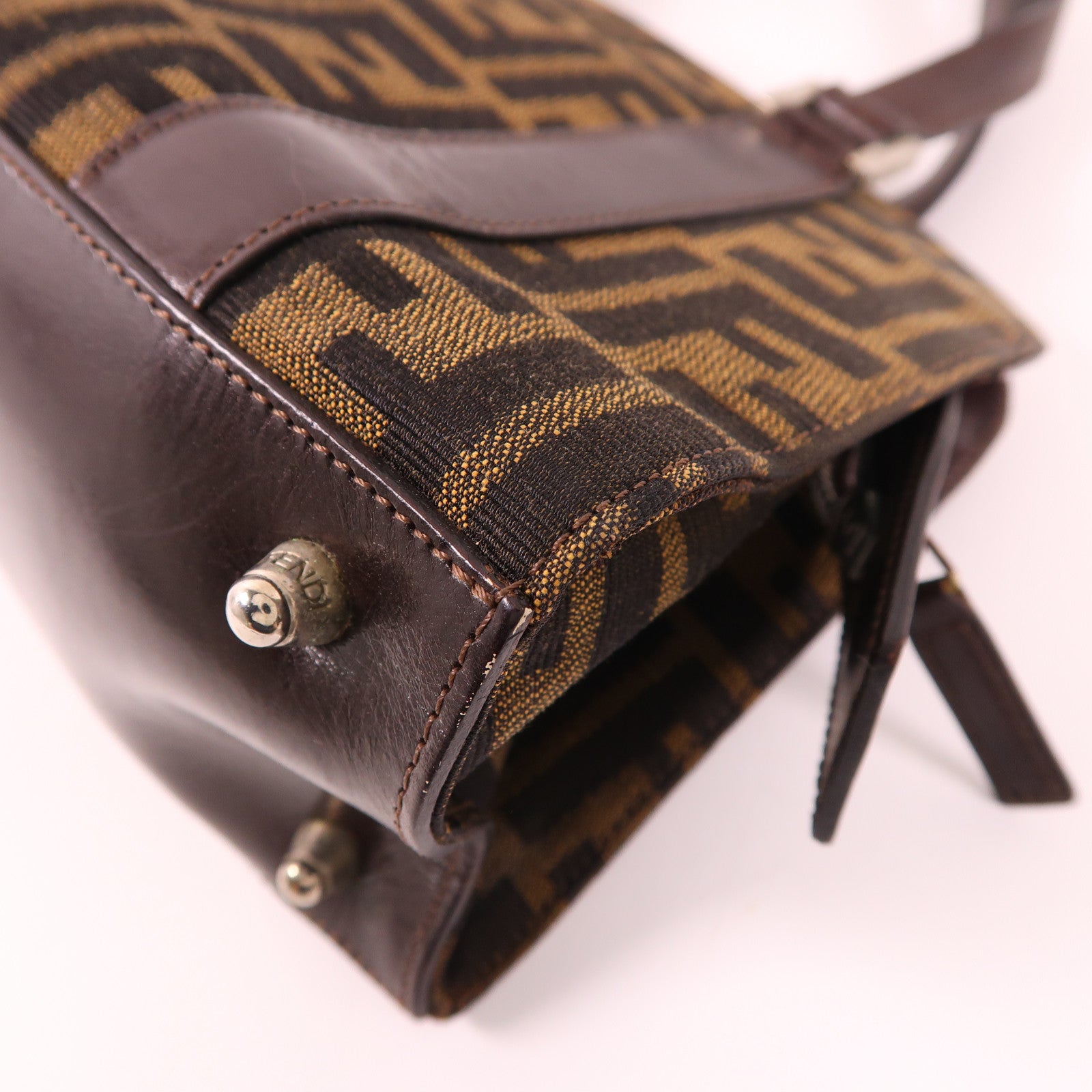 FENDI 帆布Hand Bag銀扣手挽袋