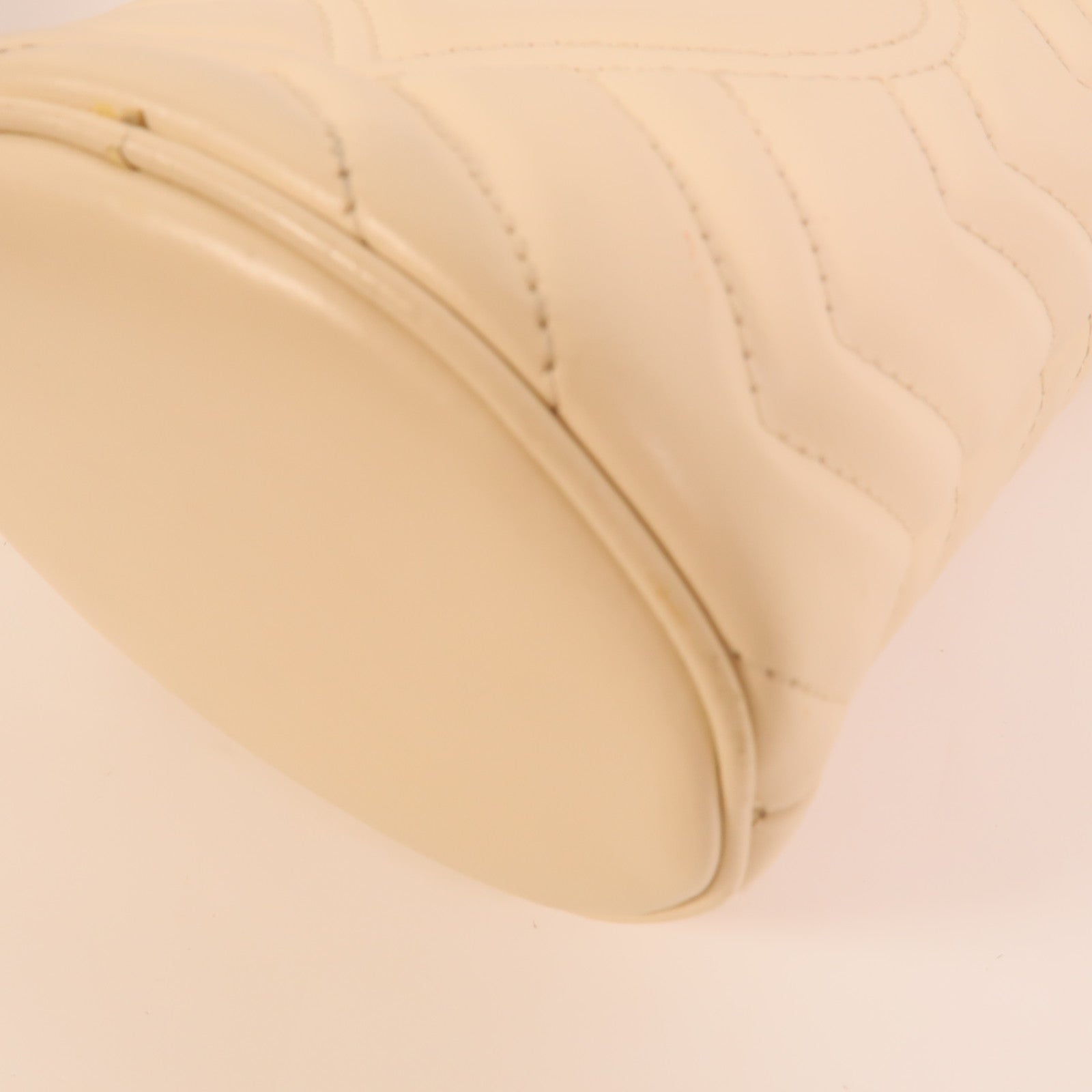 GUCCI 牛皮皮革GG Marmont Bucket鏈帶肩背袋