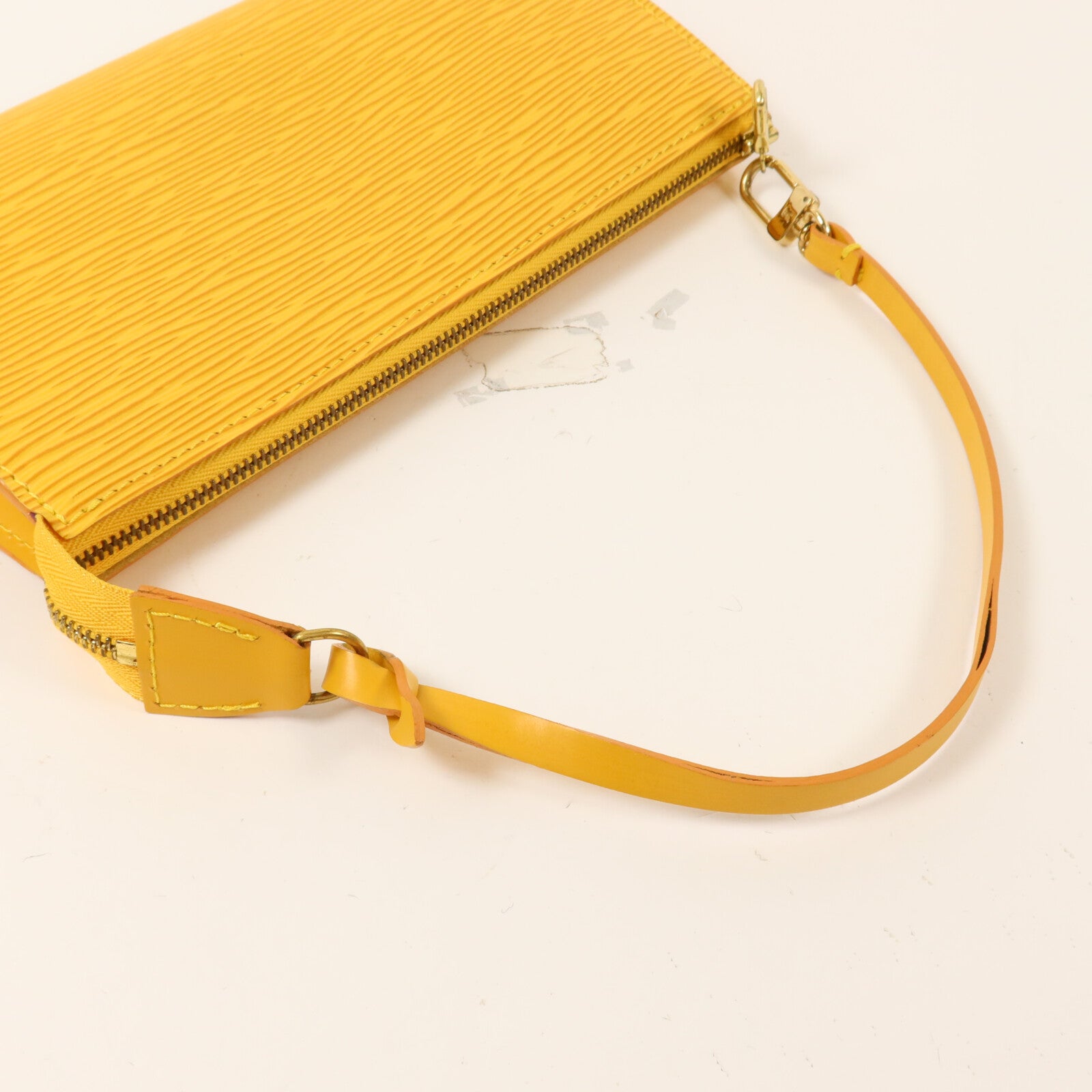 LOUIS VUITTON Epi Pochette Accessoires Pouch手挽袋