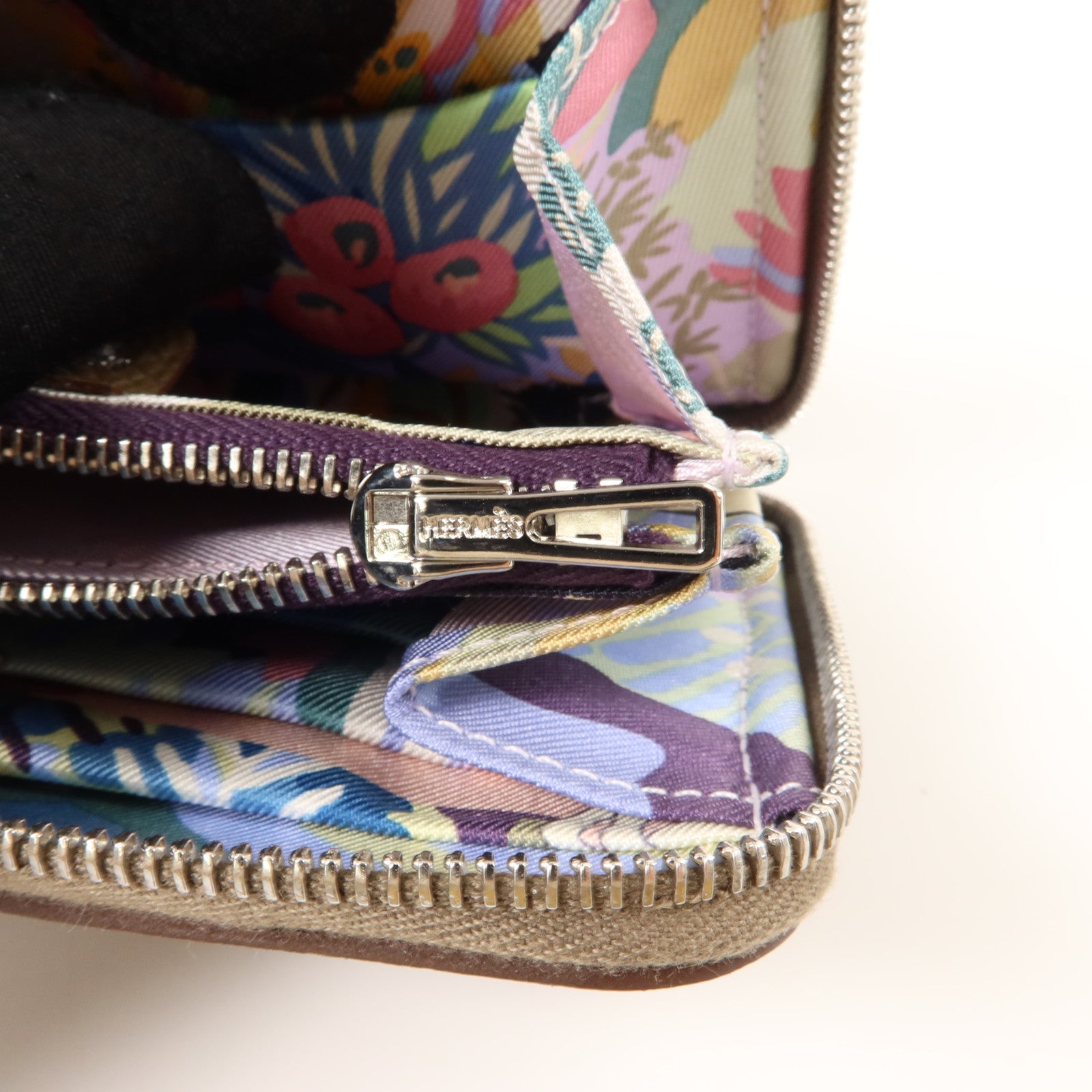 HERMES Epsom皮革Silk In Compact Wallet錢包Etoupe