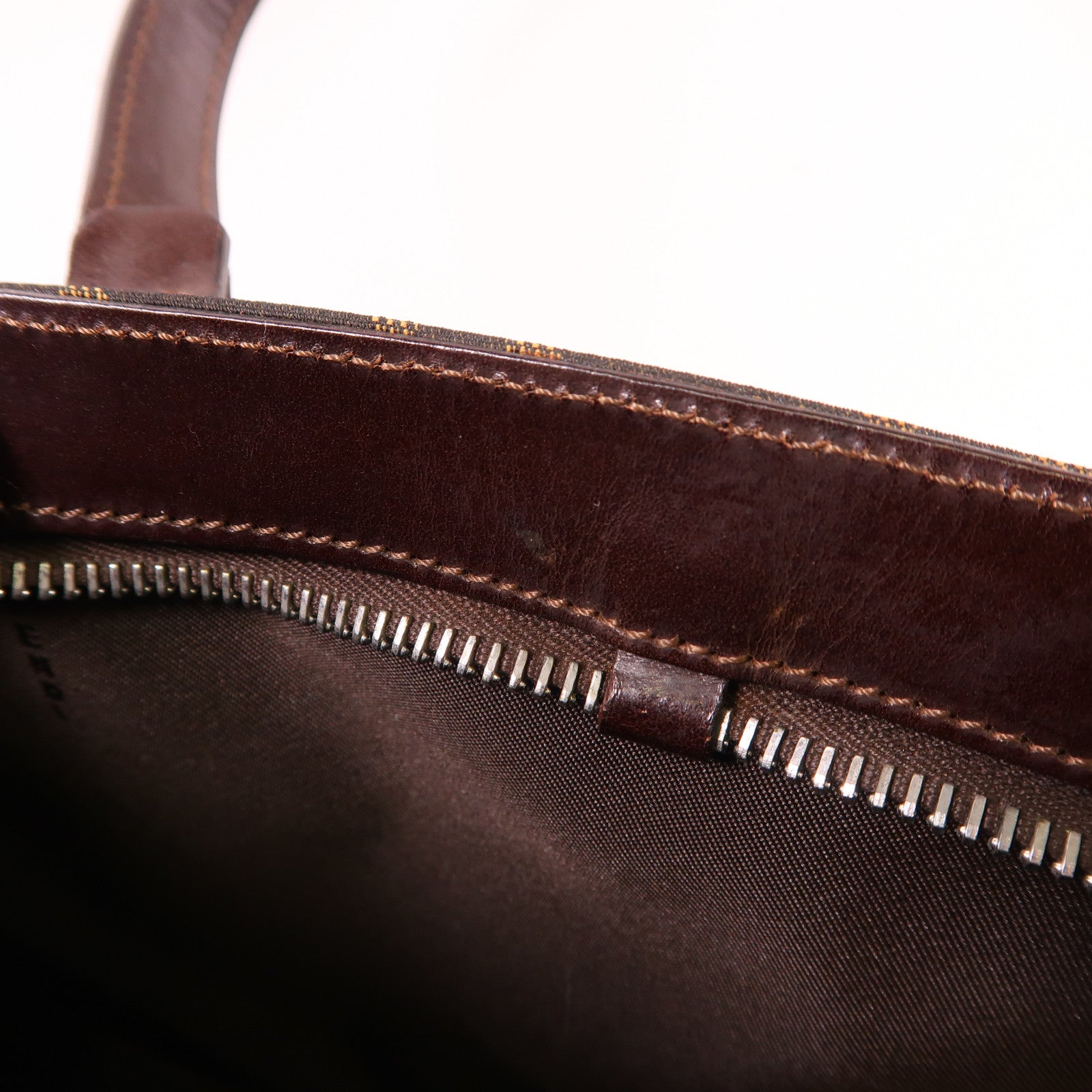 FENDI 帆布Hand Bag銀扣手挽袋
