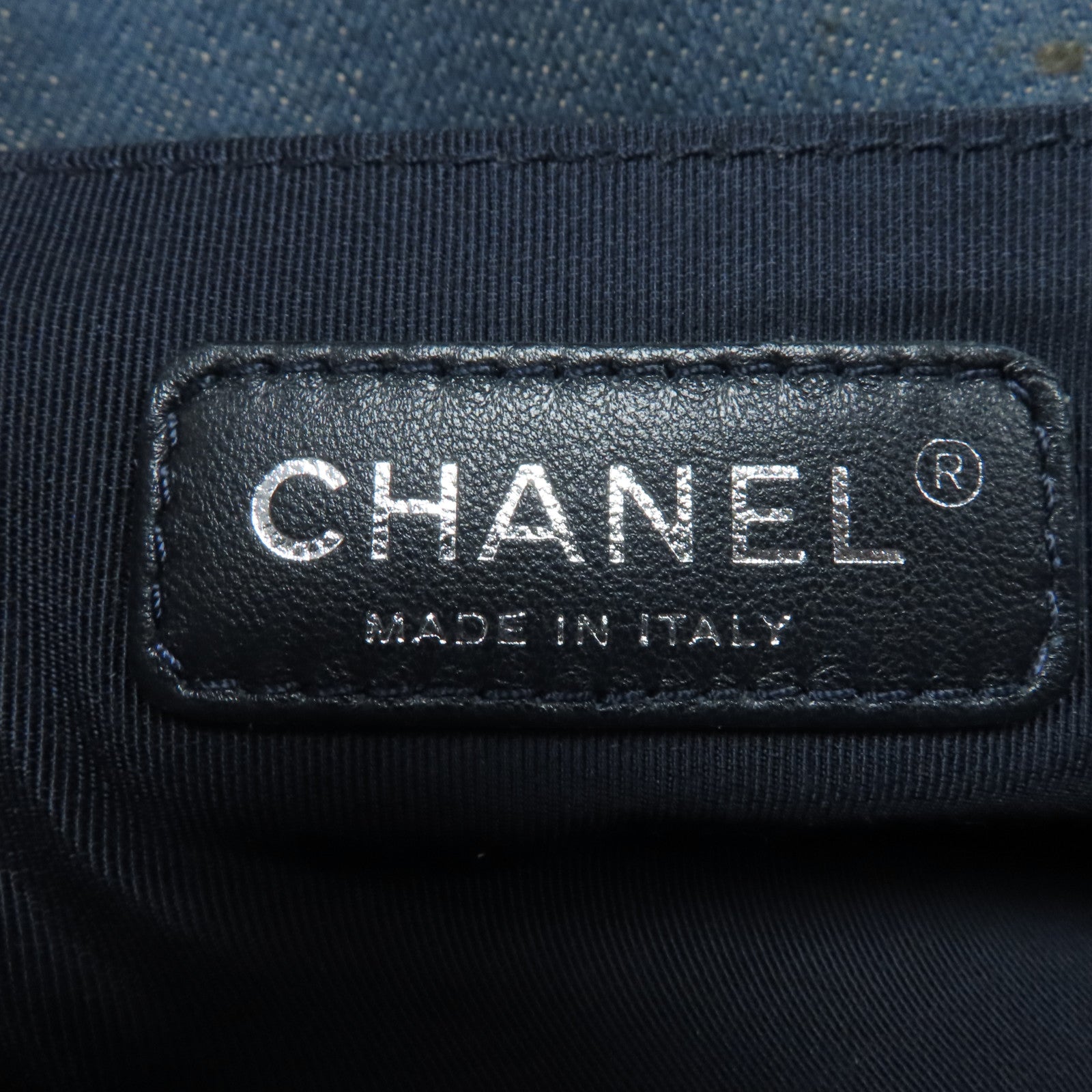CHANEL 【激減優惠】斜紋牛仔布Chevron Boy 25銀扣鏈帶肩背袋藍色