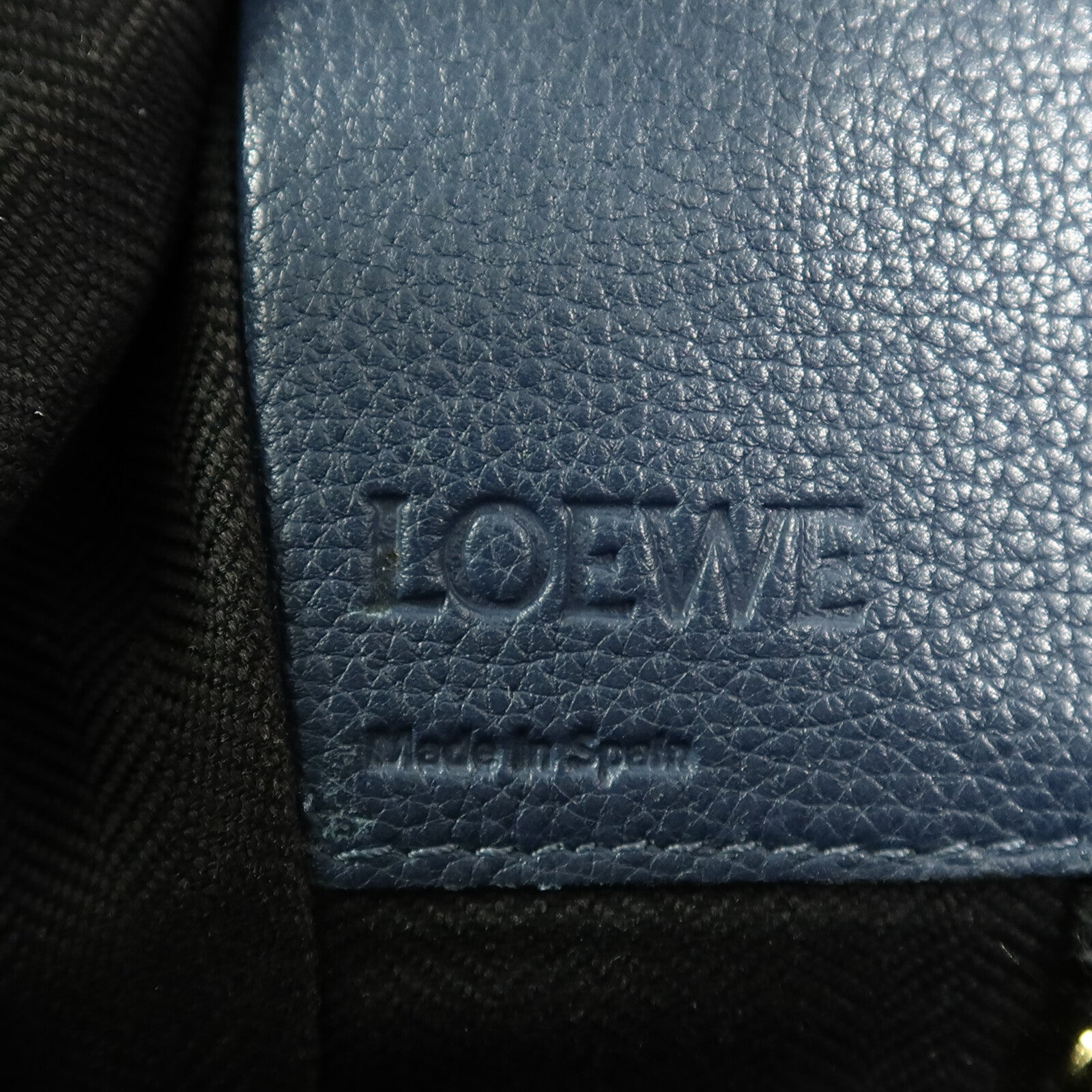 LOEWE 牛皮皮革Hammock Medium肩背袋