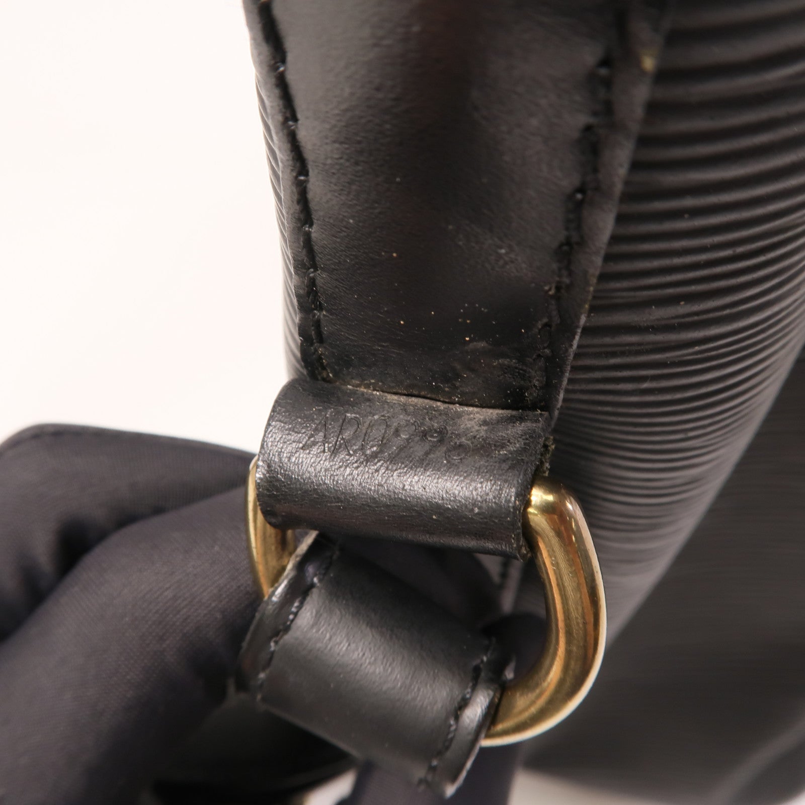LOUIS VUITTON Epi Neo Bucket金扣肩背袋