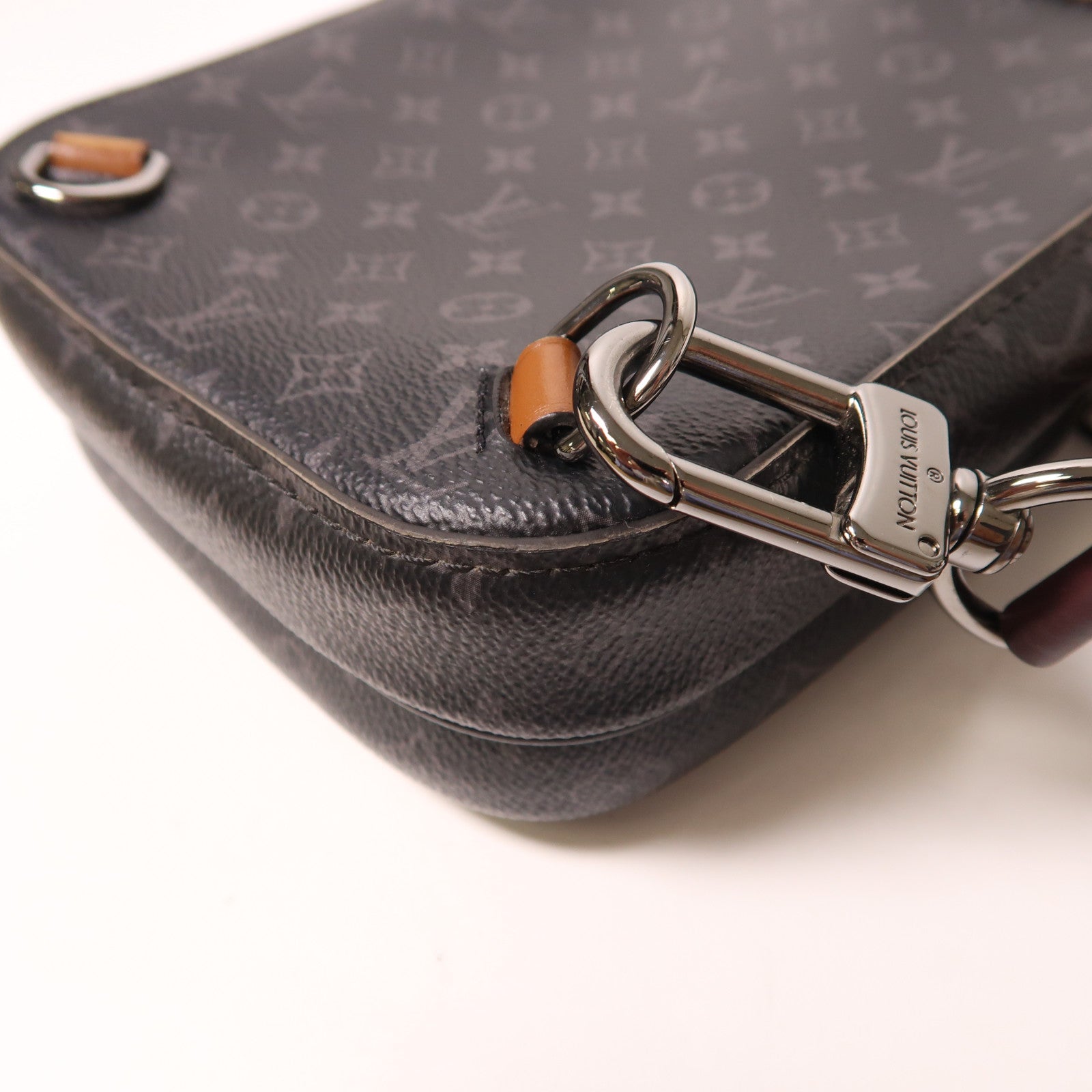 LOUIS VUITTON Monogram Eclipse Patchwork Amazon銀扣斜孭袋