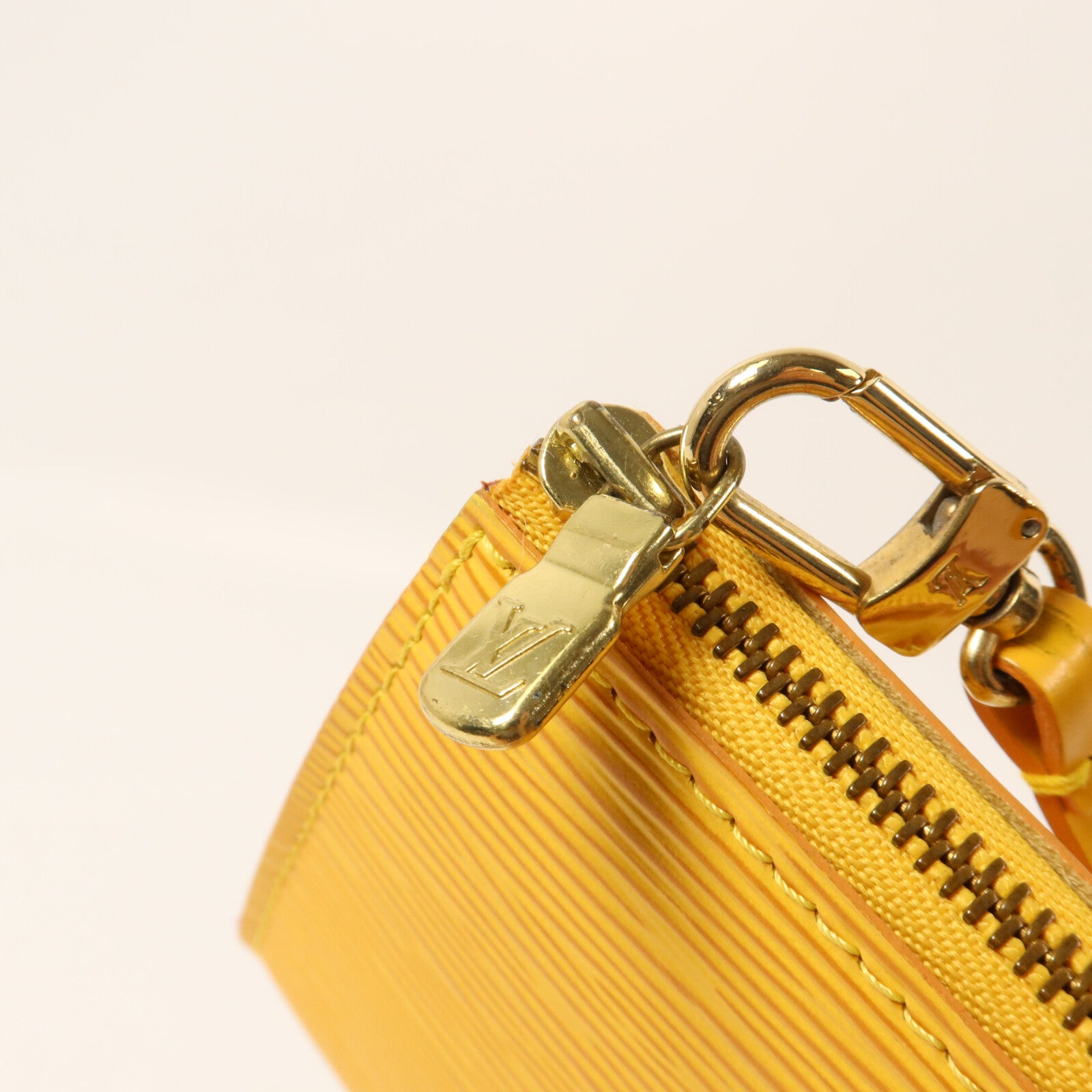 LOUIS VUITTON Epi Pochette Accessoires Pouch手挽袋