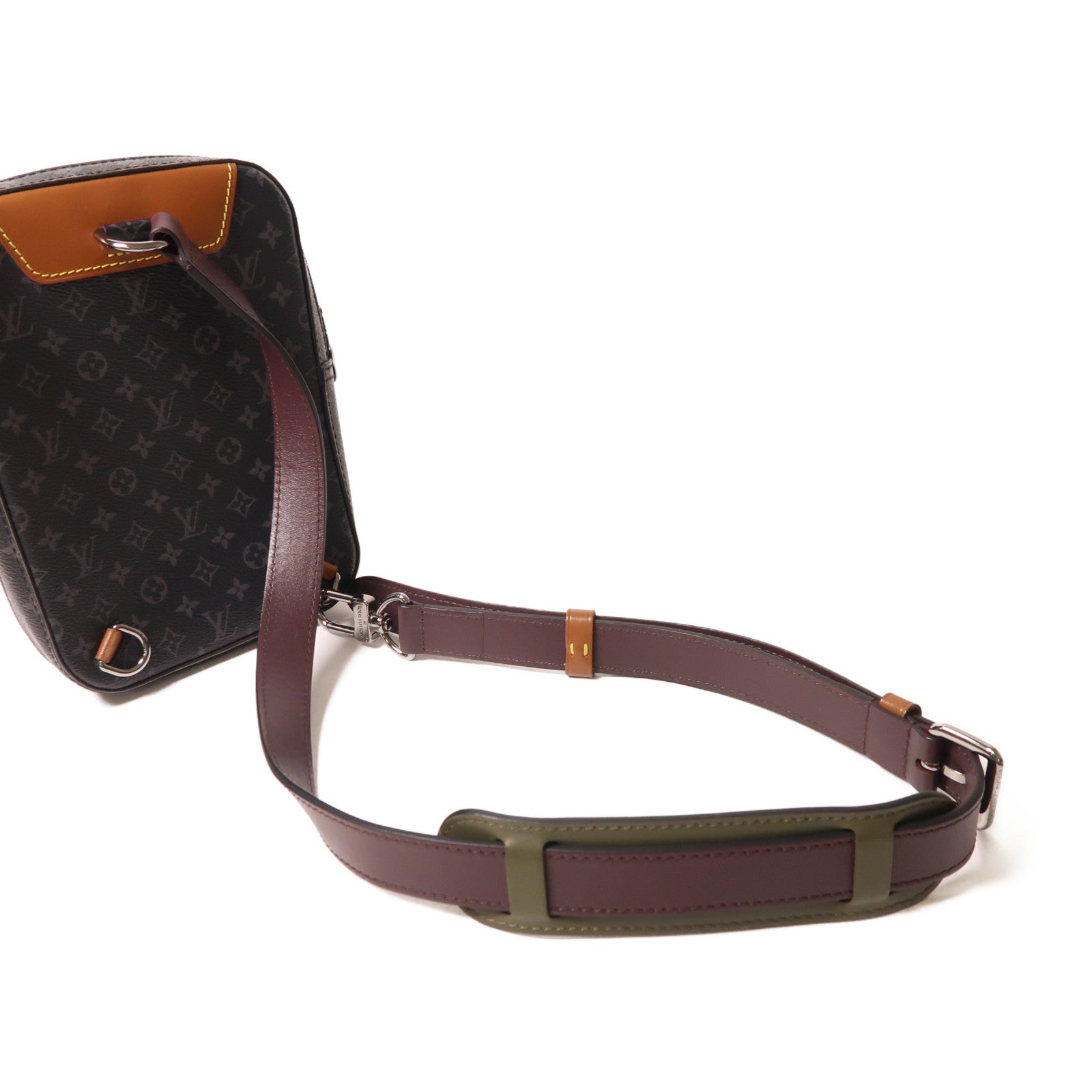 LOUIS VUITTON Monogram Eclipse Patchwork Amazon銀扣斜孭袋
