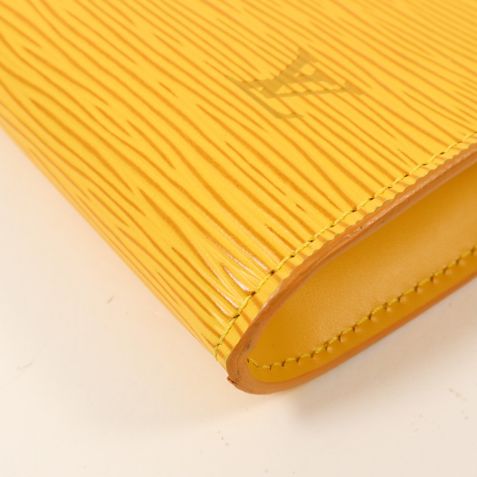 LOUIS VUITTON Epi Pochette Accessoires Pouch手挽袋
