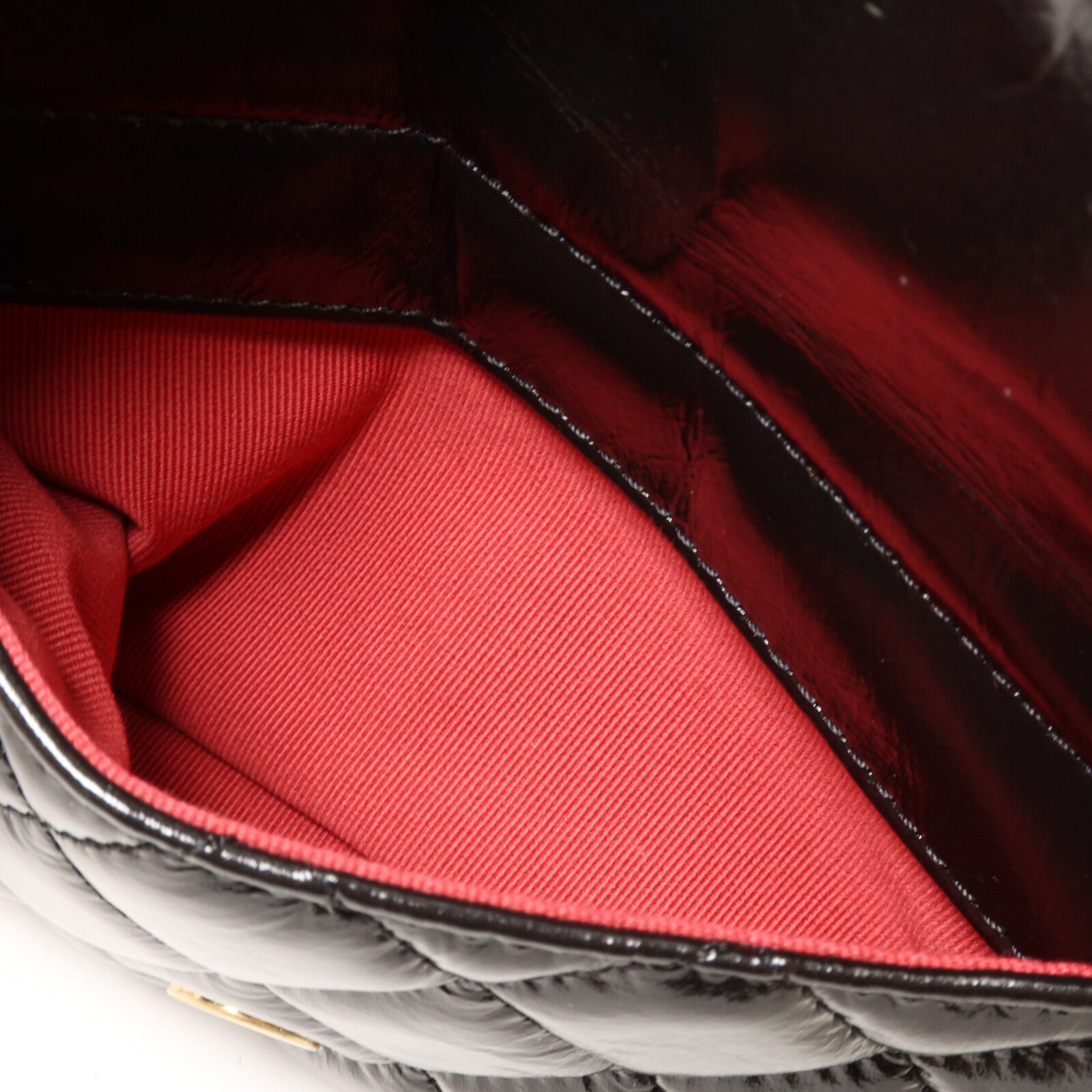 CHANEL 牛皮皮革Wavy CC Hobo Bag Small鏈帶肩背袋