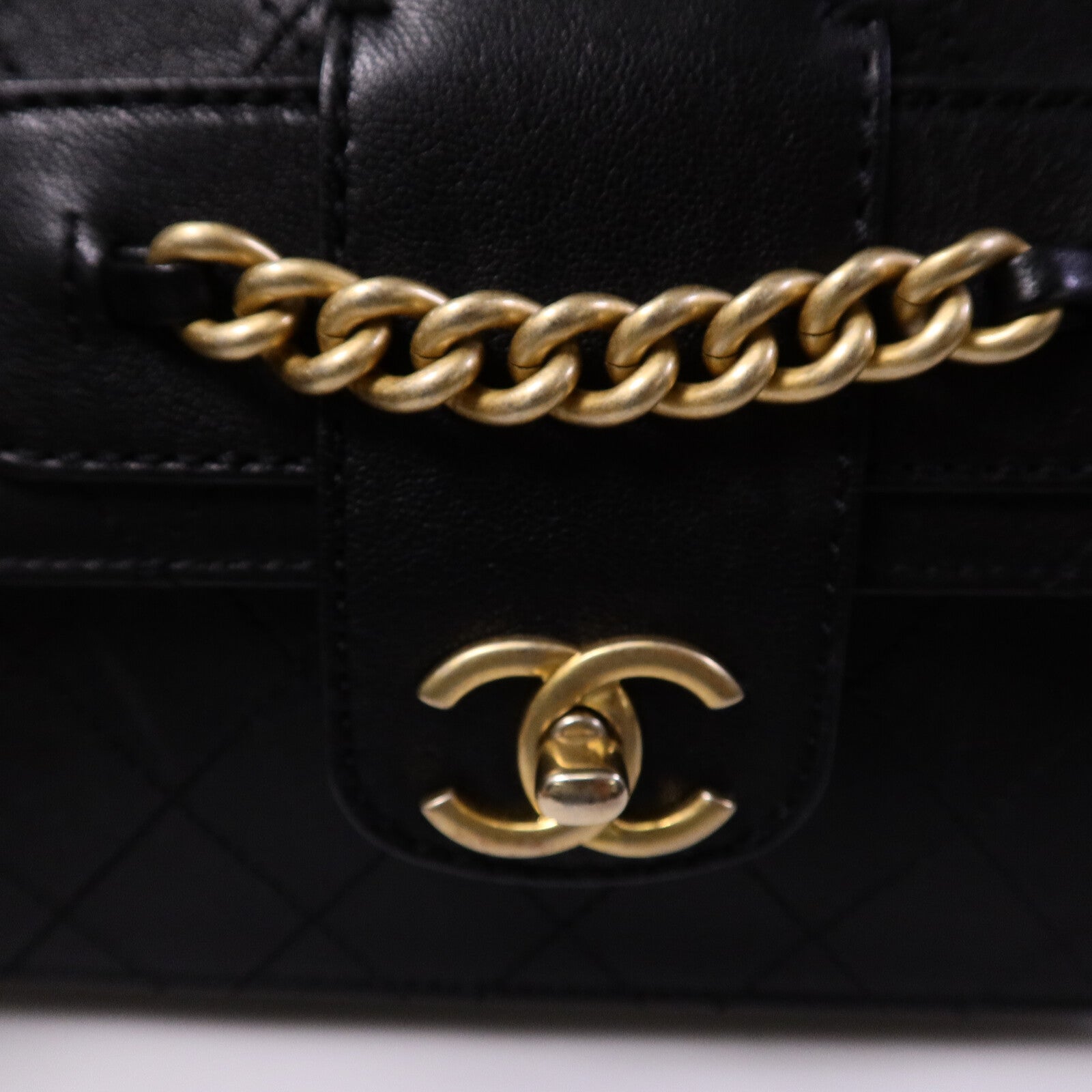 CHANEL 牛皮皮革Chain Shoulder Bag鏈帶肩背袋