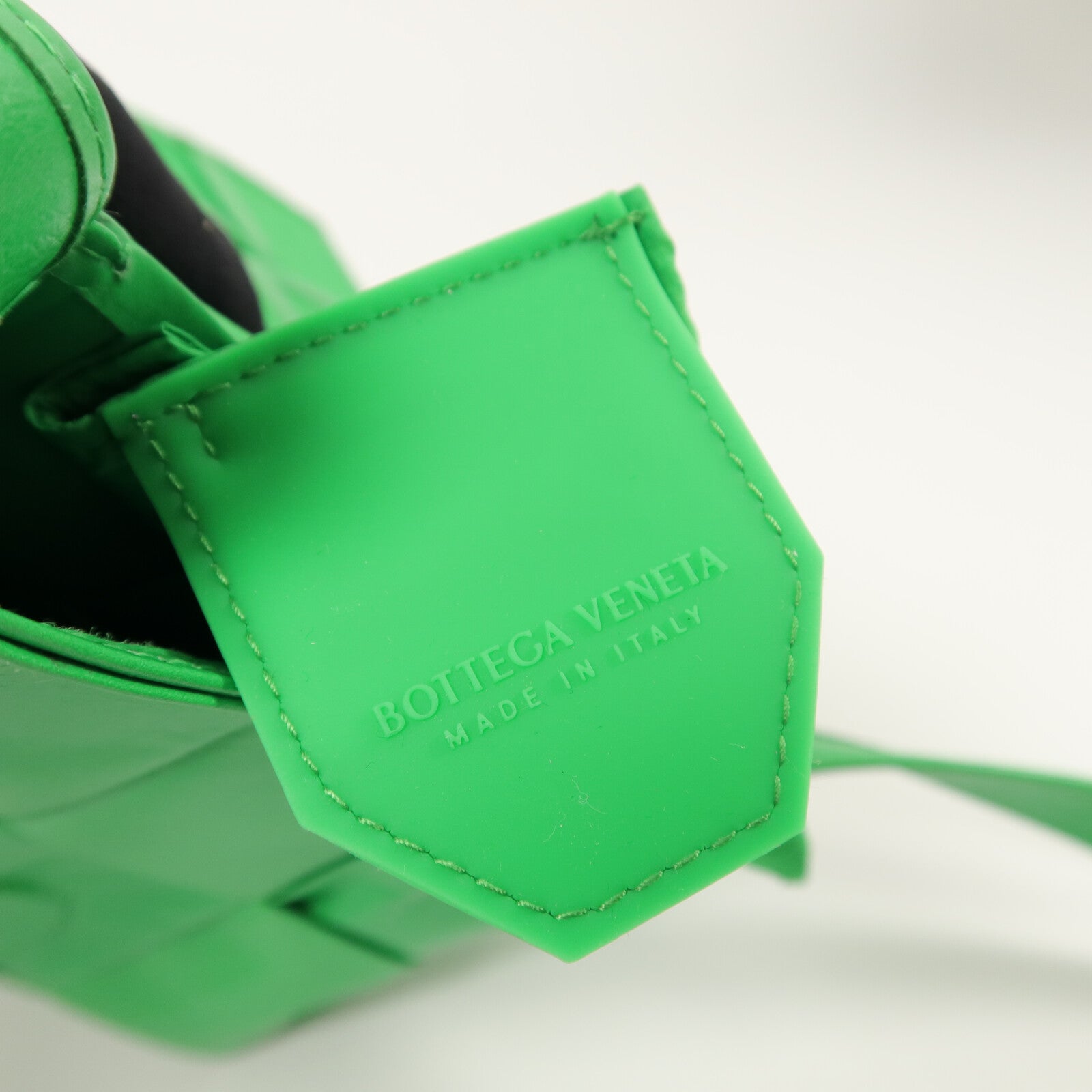 BOTTEGA VENETA 羊皮皮革Cassette Mini肩背袋