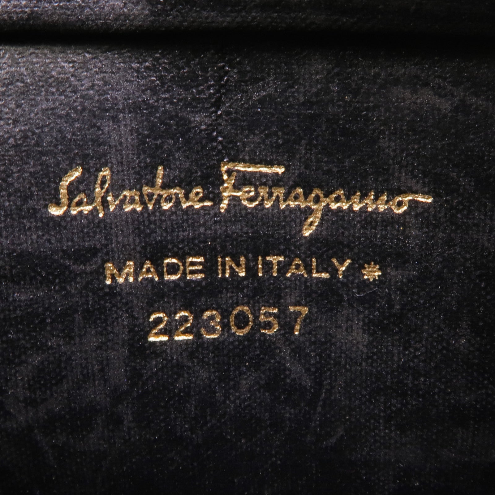 Salvatore Ferragamo 牛皮皮革Coin Purse金扣零錢包