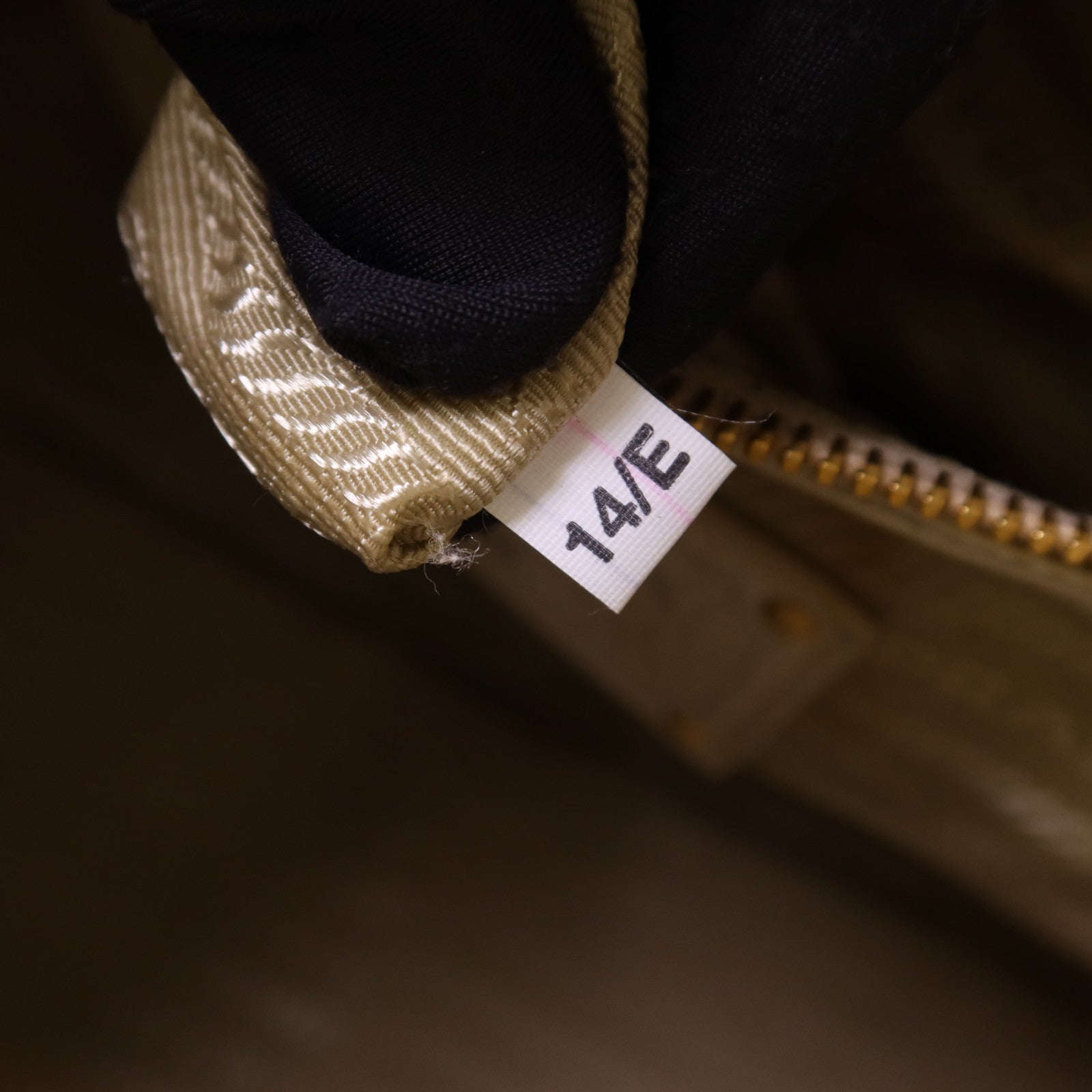 PRADA 牛皮皮革2 Way Shoulder Bag金扣手挽肩背兩用袋