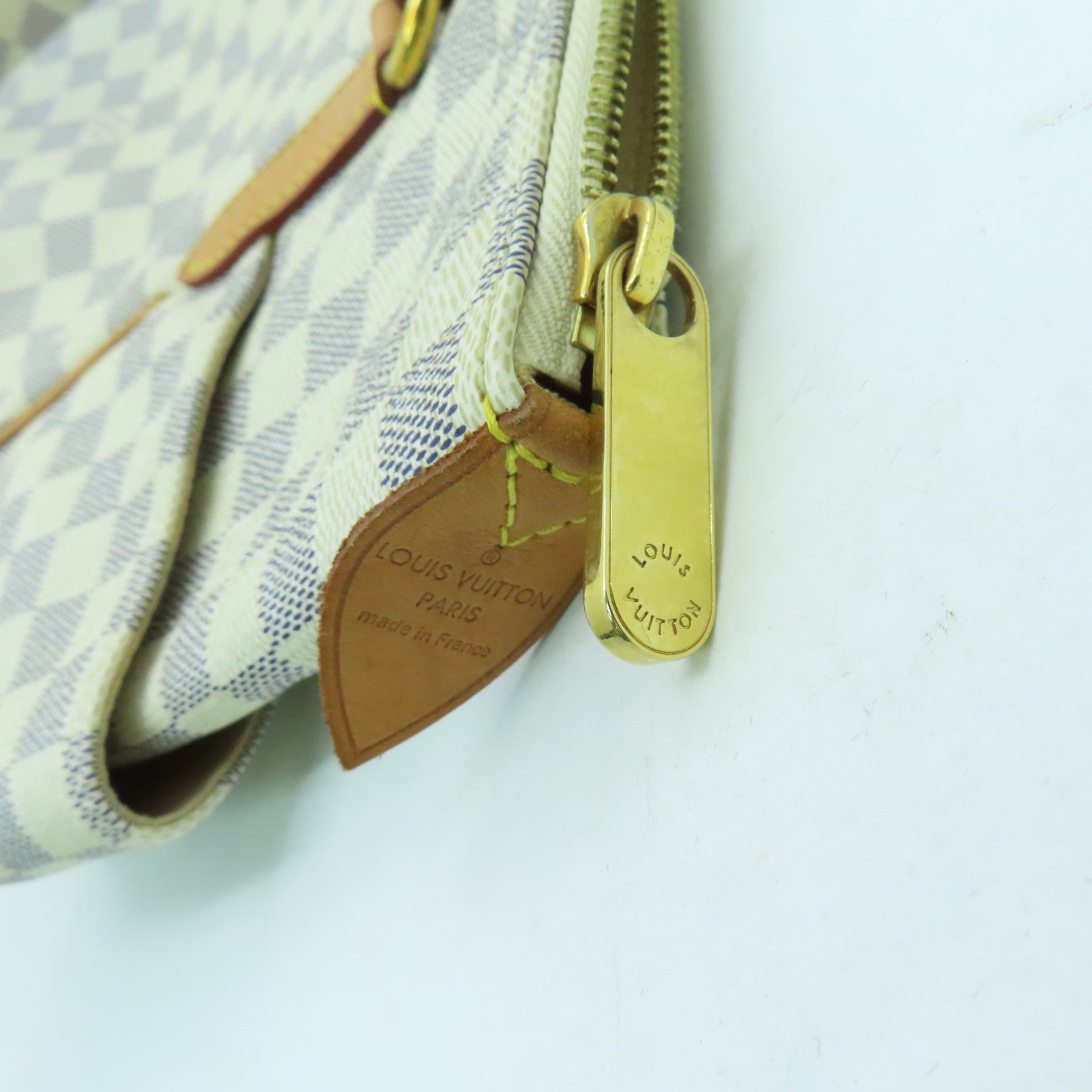 LOUIS VUITTON 【清倉大減價】Damier Totally MM金扣肩背袋米白色