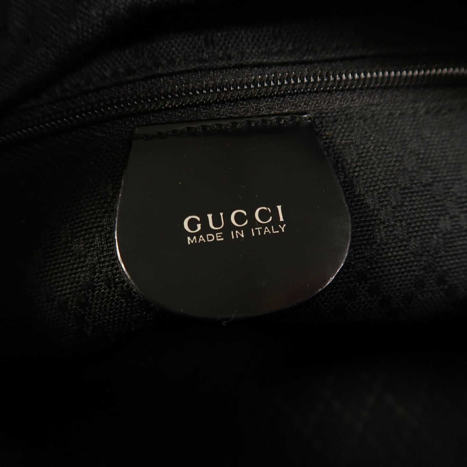 GUCCI 尼龍/漆皮皮革Shoulder Bag銀扣肩背袋