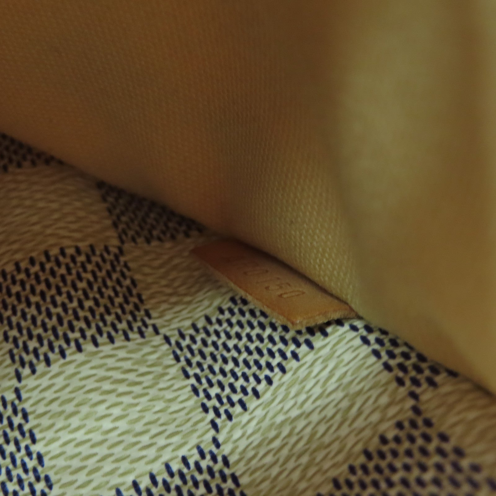 LOUIS VUITTON 【清倉大減價】Damier Totally MM金扣肩背袋米白色