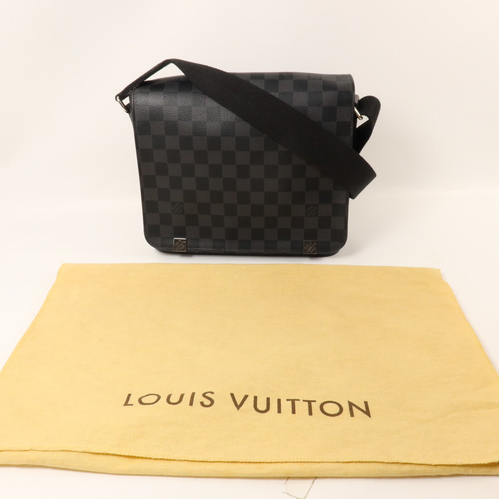 LOUIS VUITTON Damier Graphite Distrist PM肩背袋