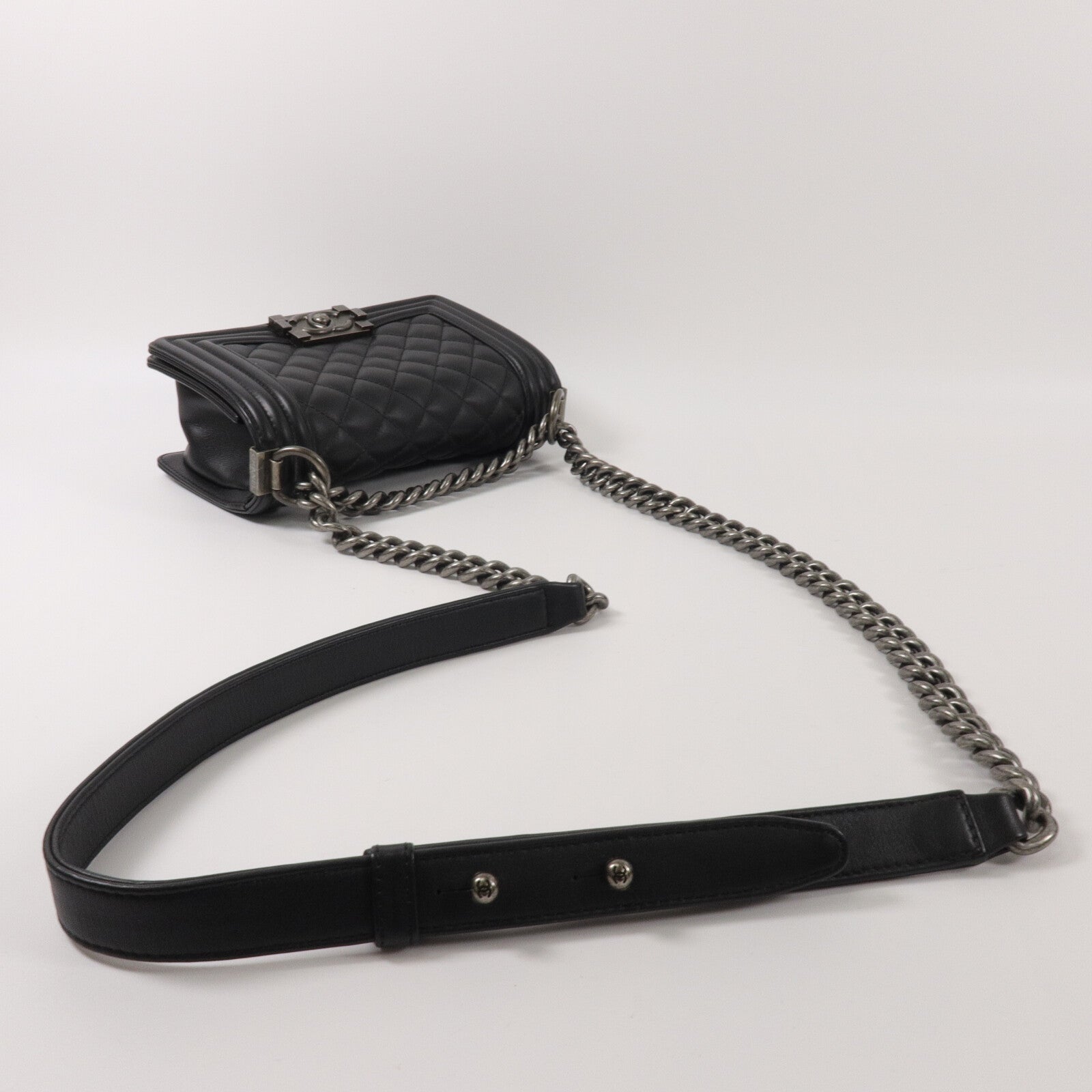 CHANEL 羊皮皮革Boy 20鏈帶肩背袋
