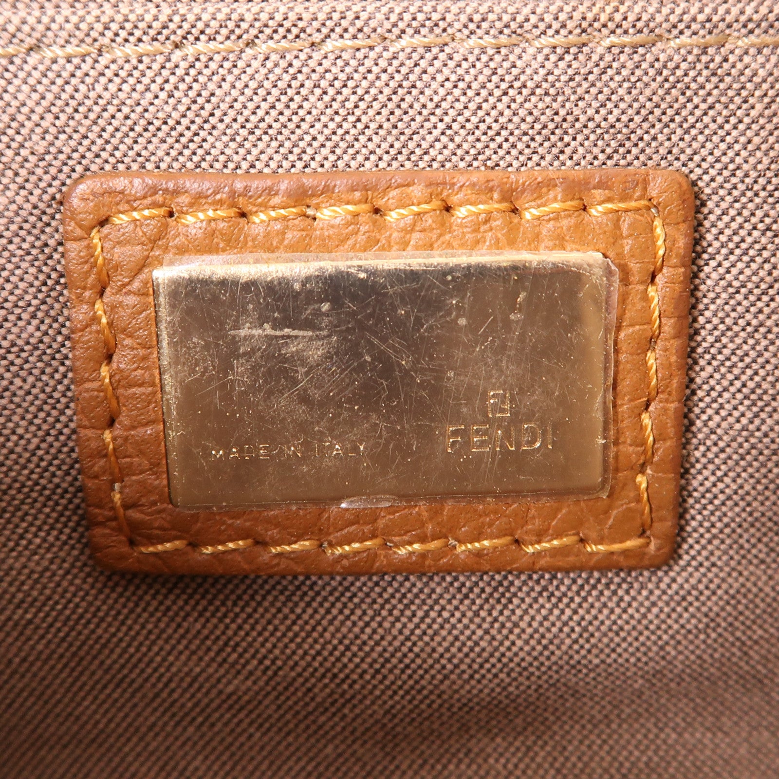 FENDI 帆布Hand Bag金扣手挽袋